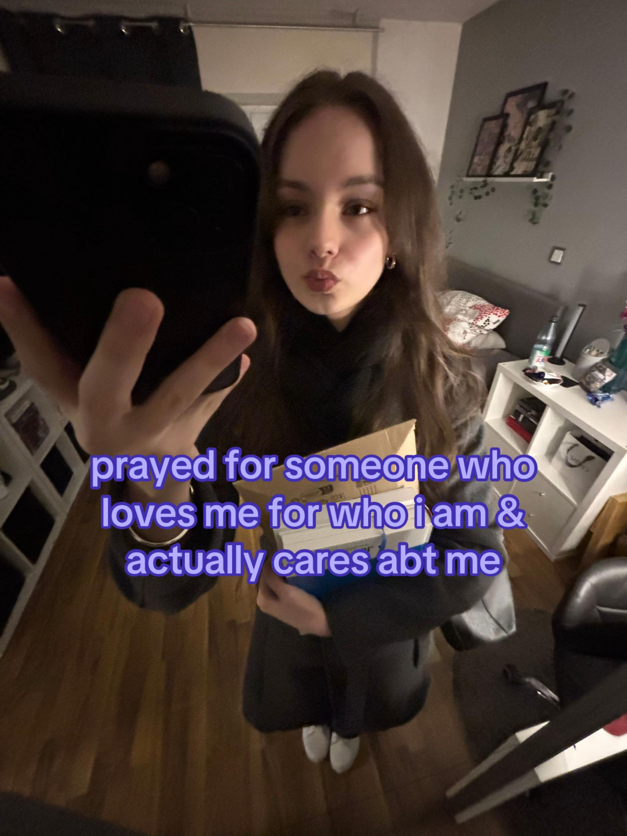 @laura