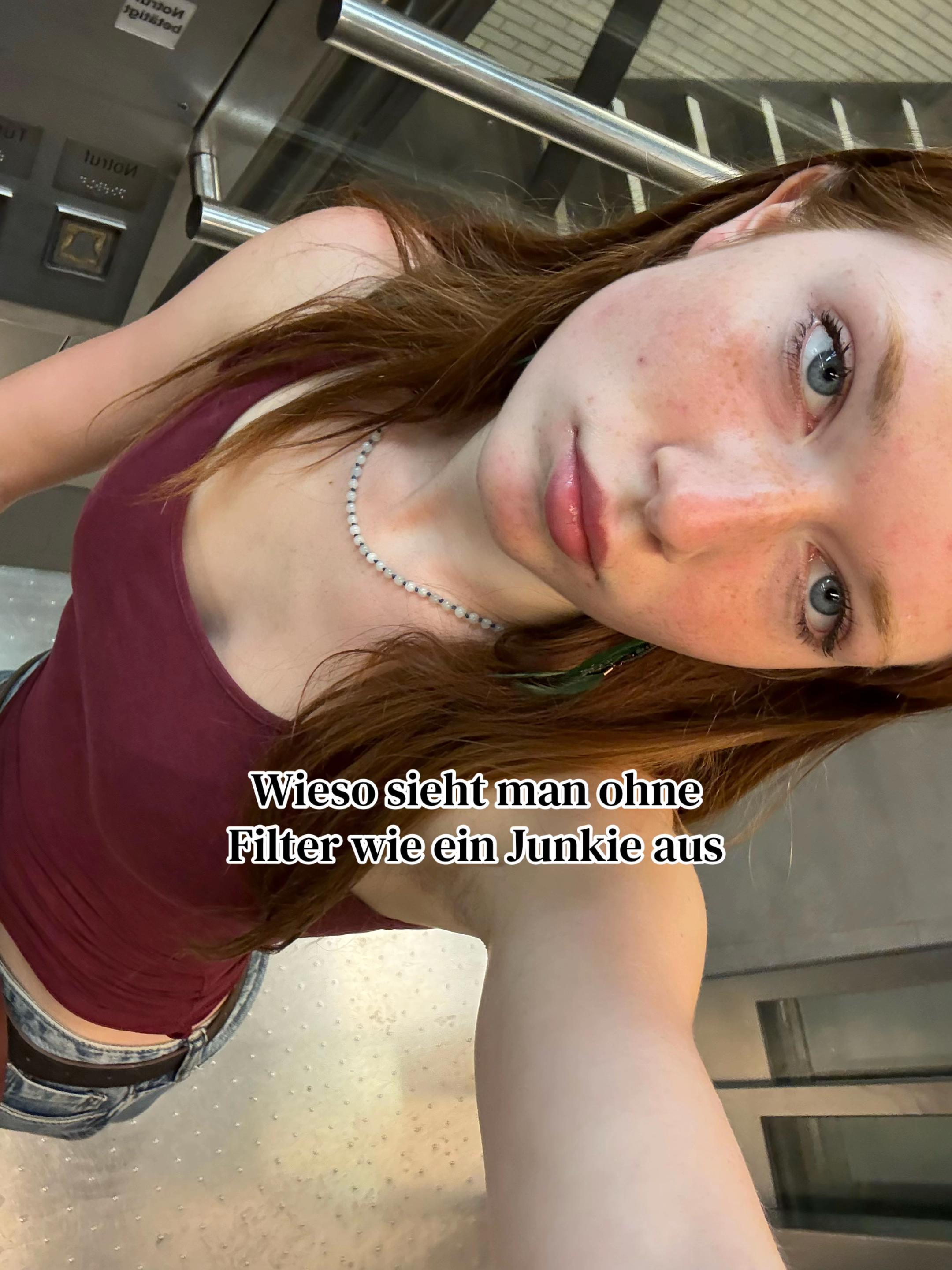 @JÜNGSTE SINGLEMOM AUF TIKTOK
