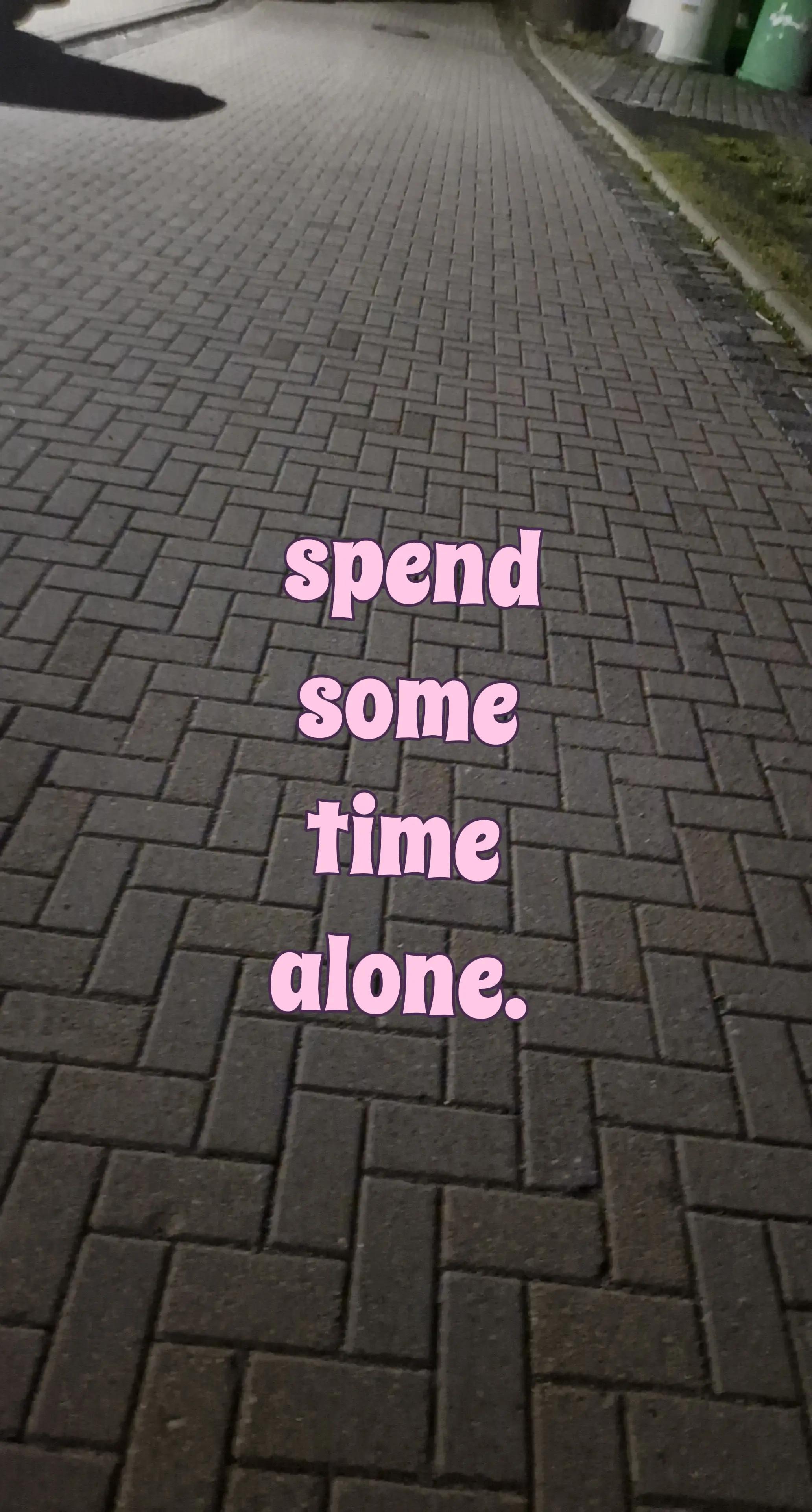 @Jenny🥀🖤💭
