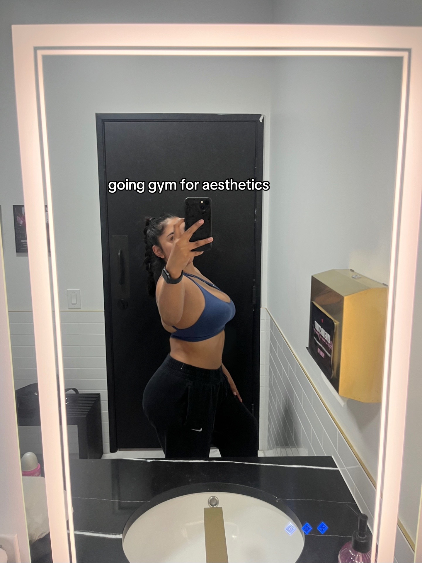 @janellemonet