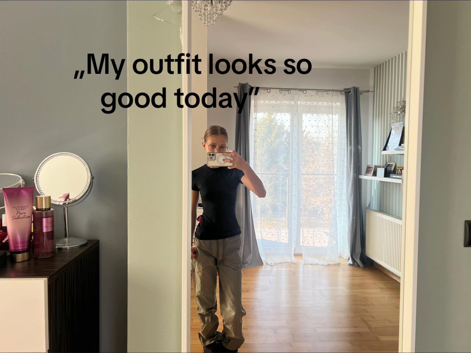 @𝓐𝓵𝔂