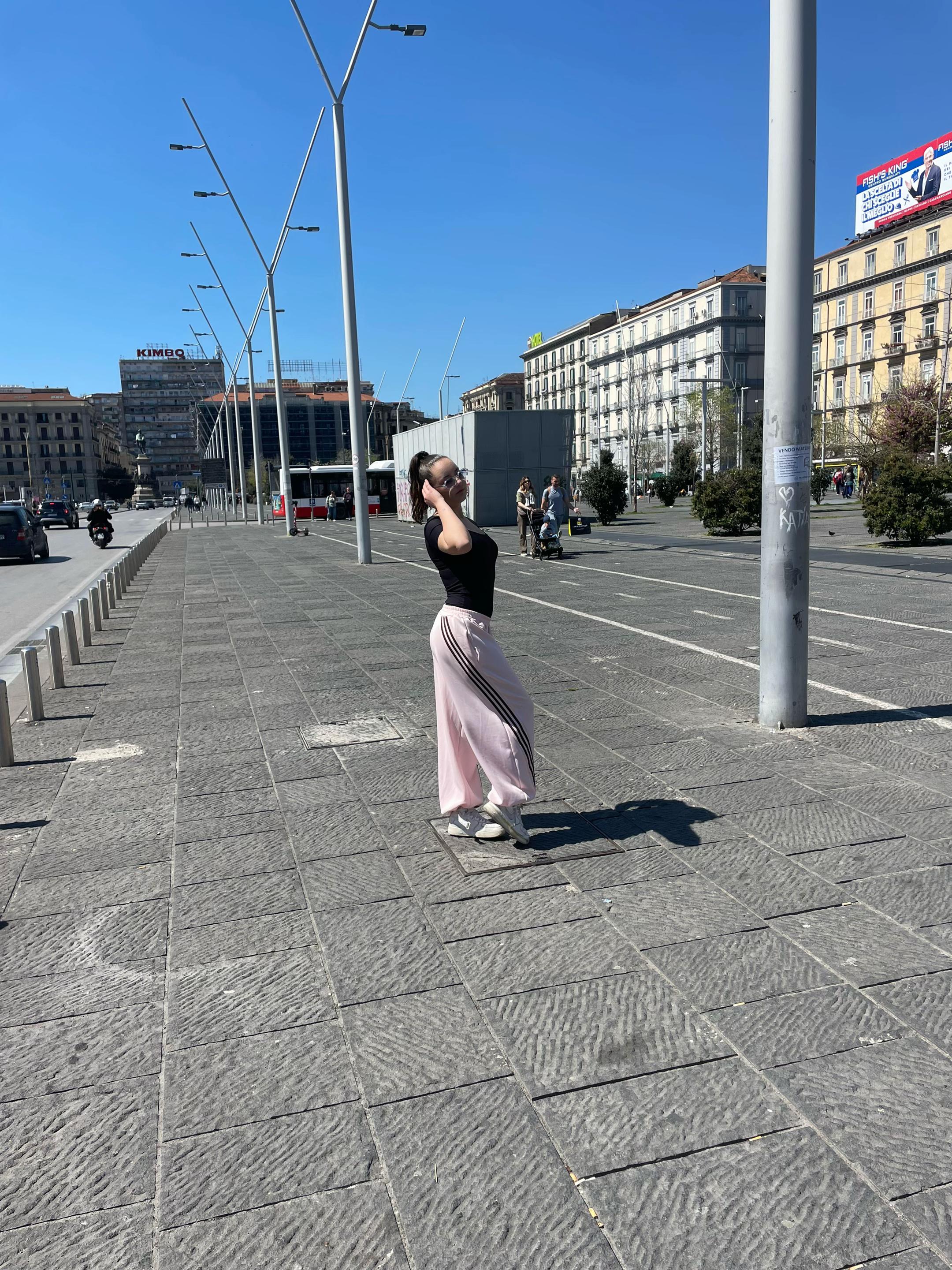 @𝑨𝑼𝑹𝑶𝑹𝑨