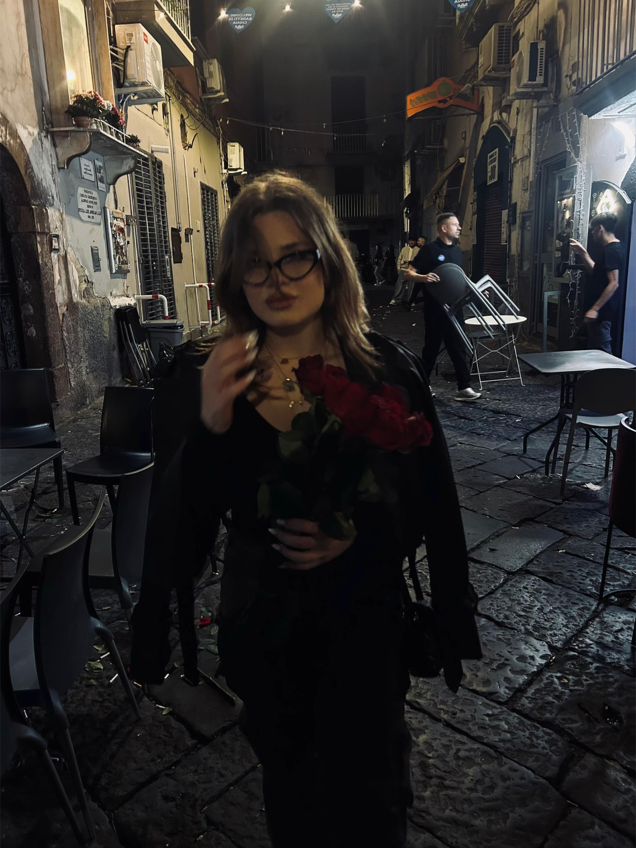 @Elena🦋