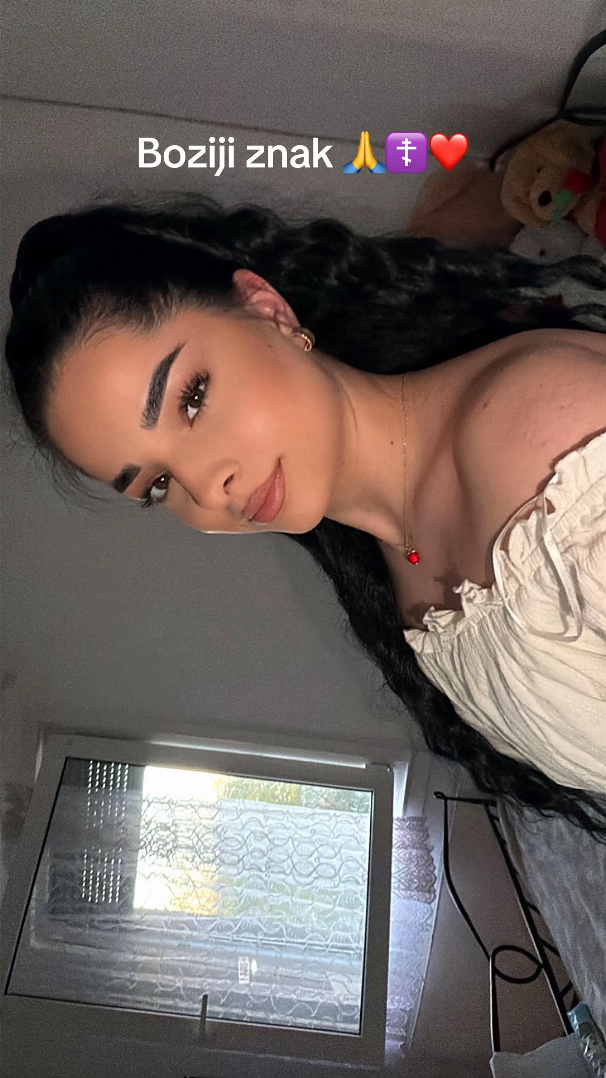 @Милица🎀