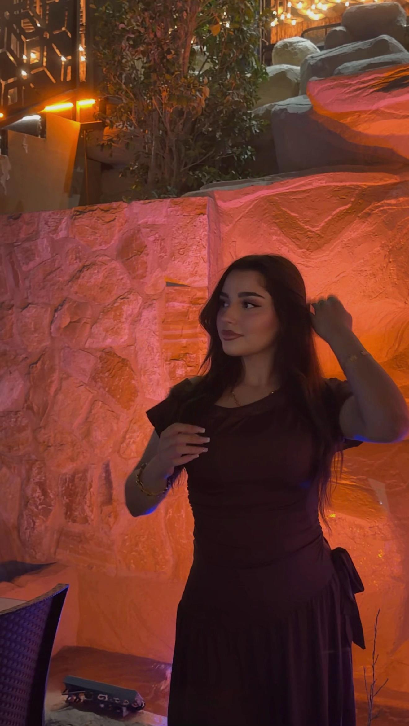 @𝒱