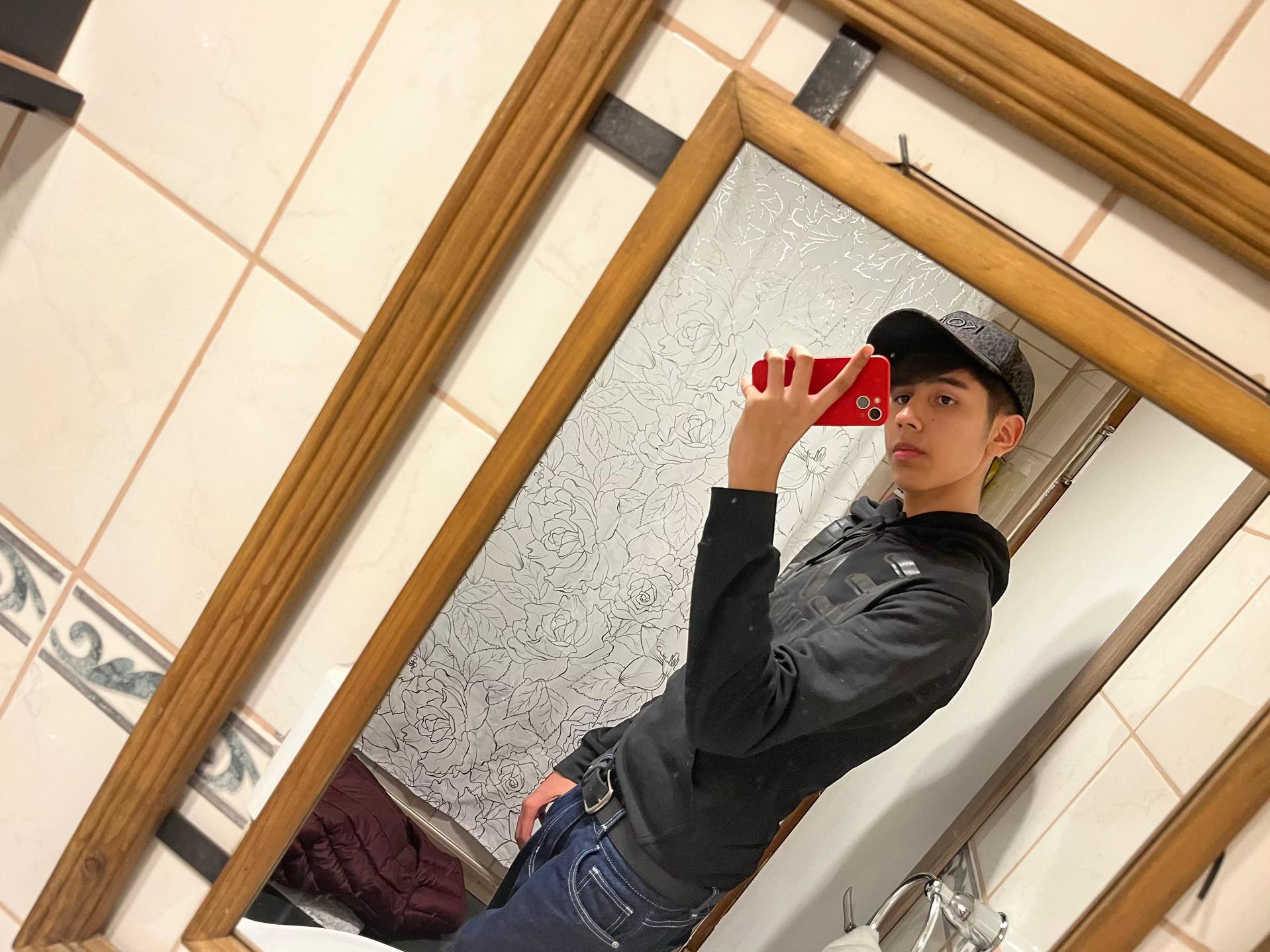 @_alexx0