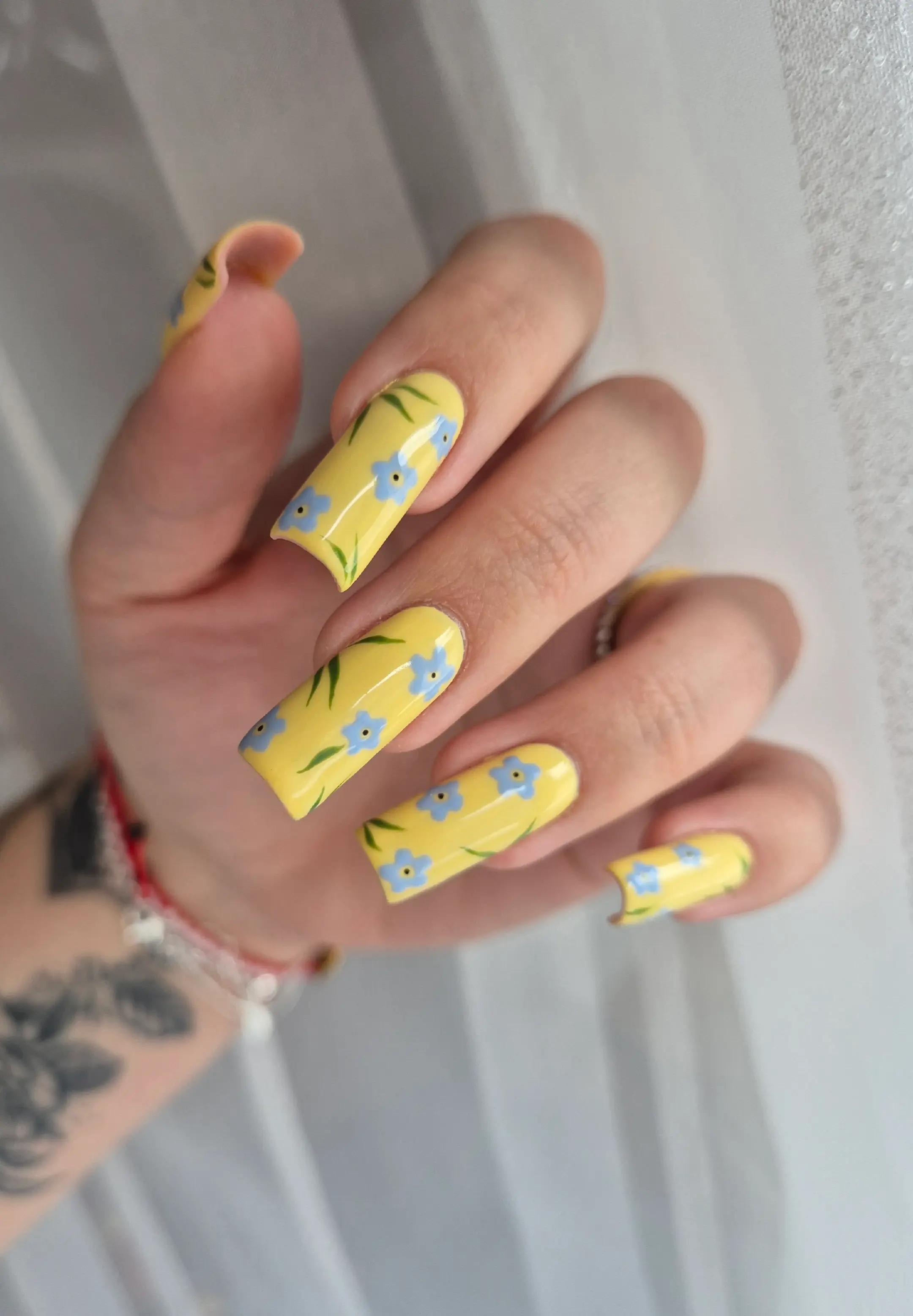 @dolu_nails