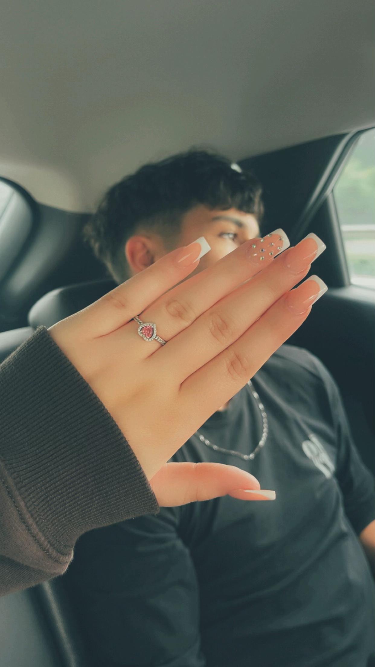 @𝐂𝐡𝐢_𝐚𝐫𝐤𝐚𝐚🌸🤍