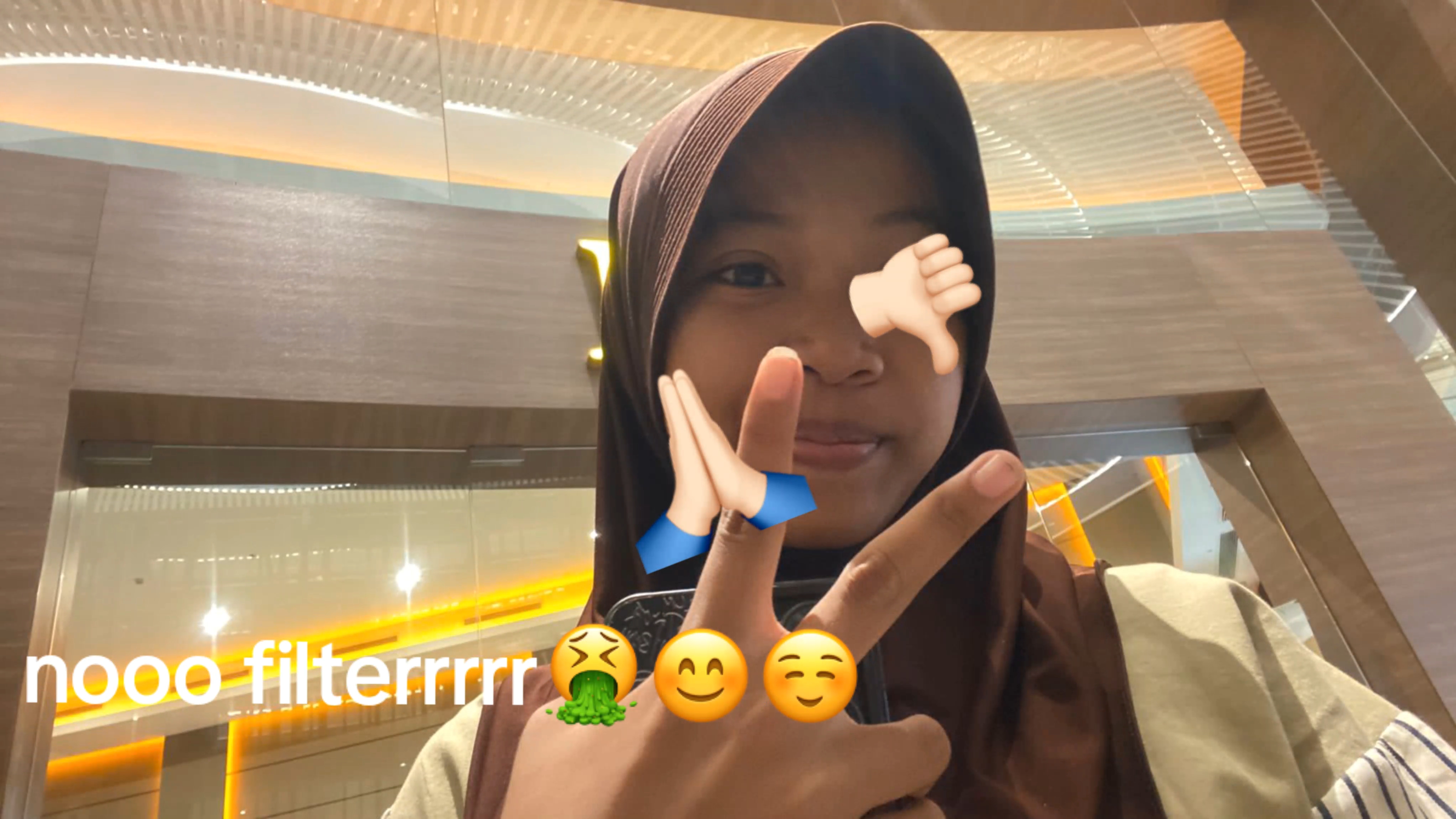 @naylaaaaa