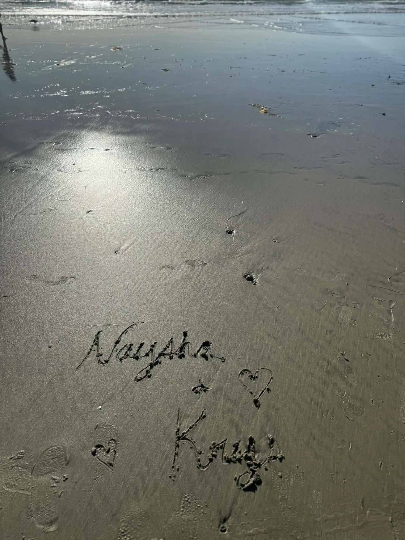 @Naysha🖤