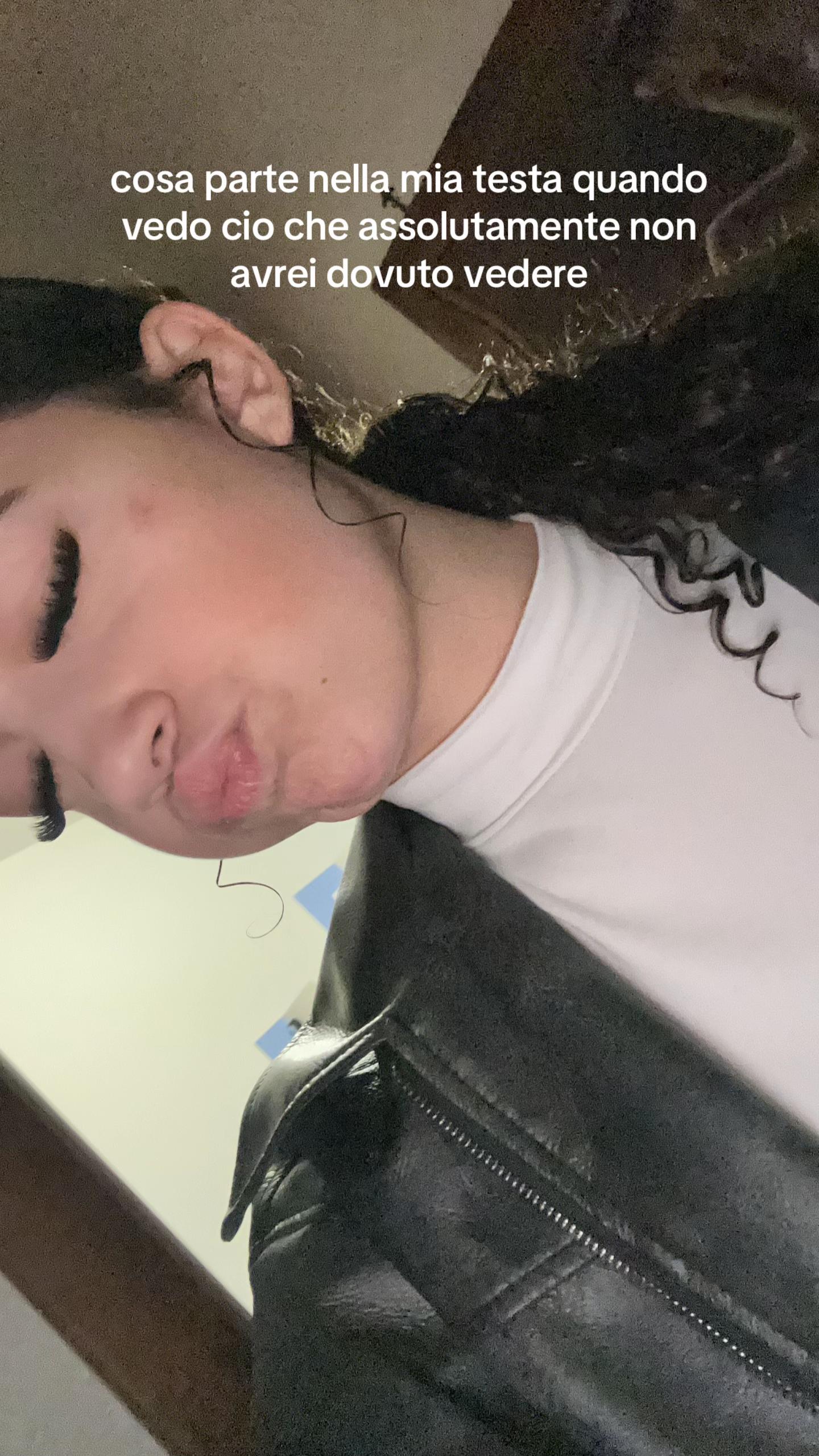 @aaishaaaa__.