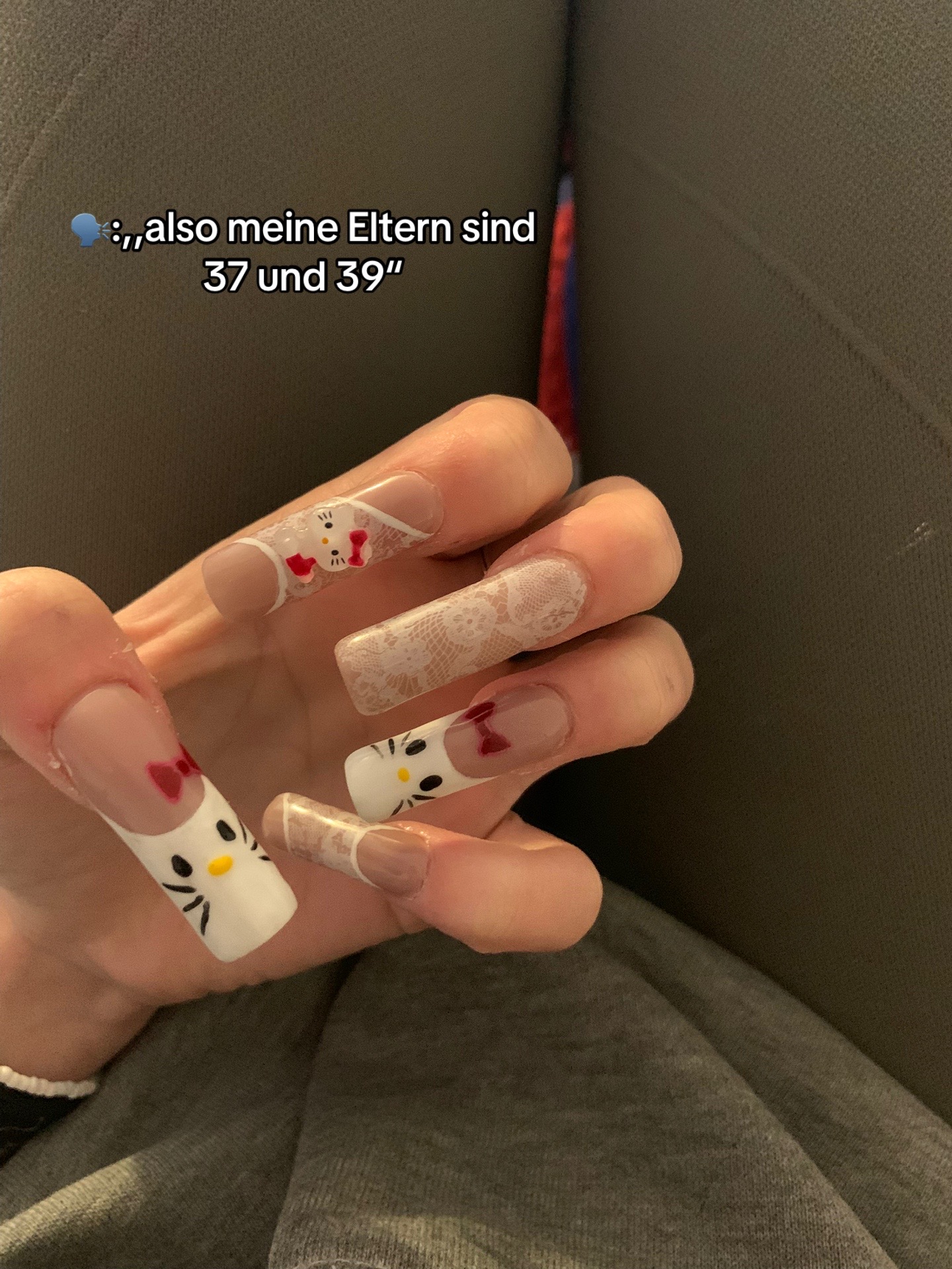 @𝐞𝐦𝐢シ︎