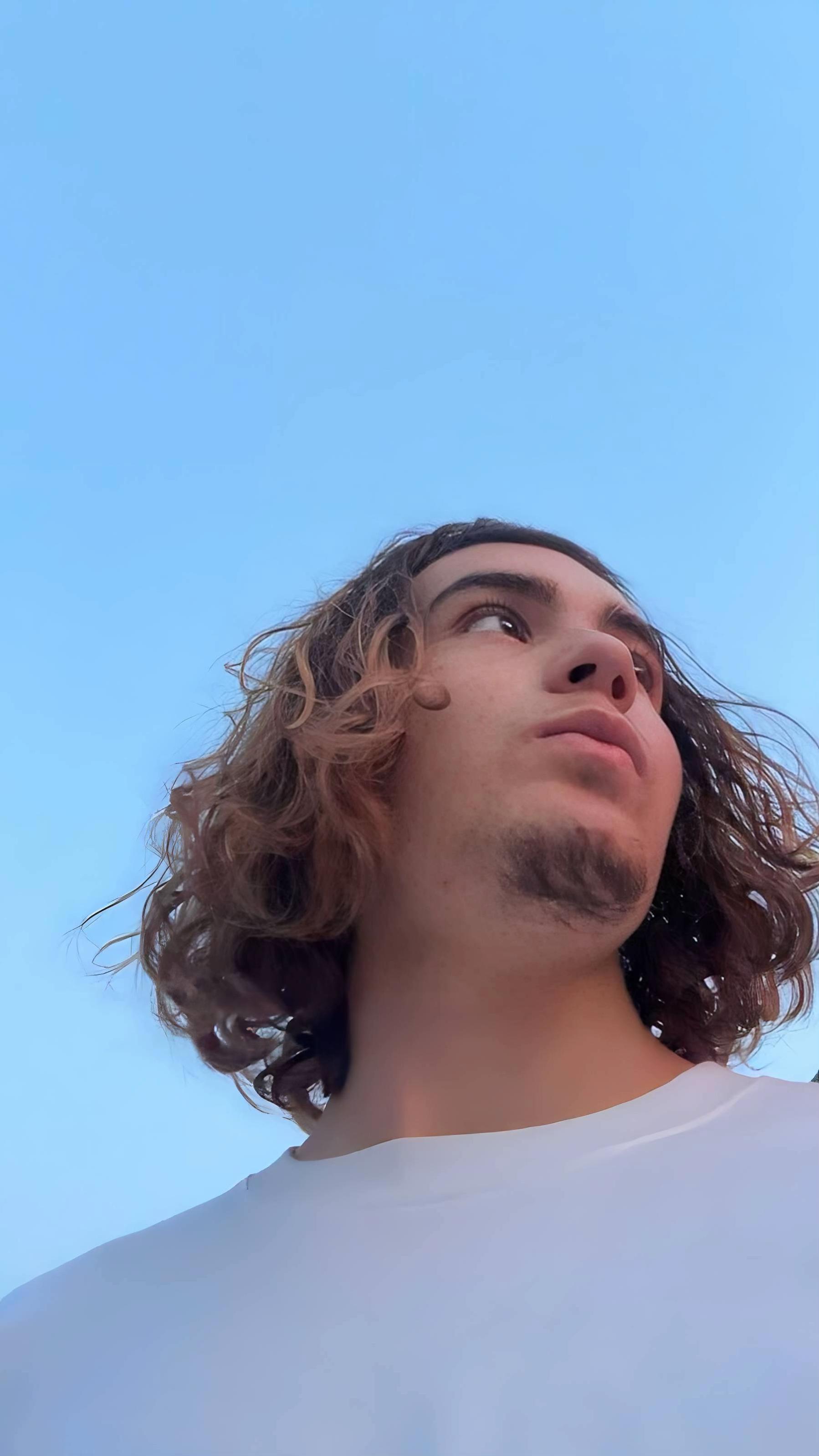 @️