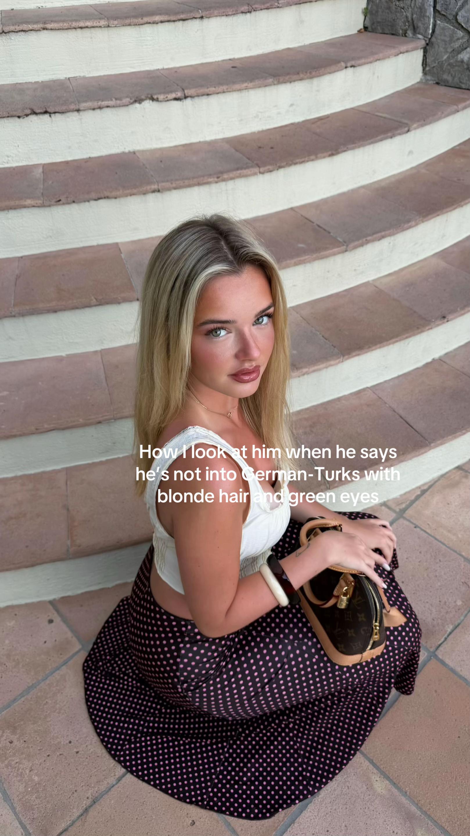 @Lara