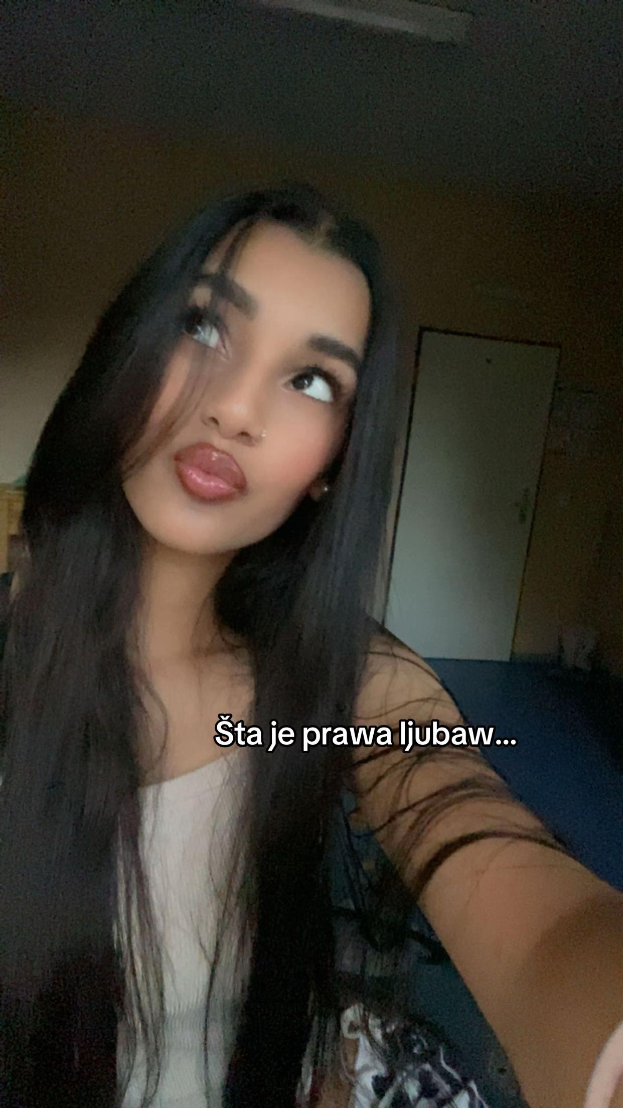 @🥥mallika🥥