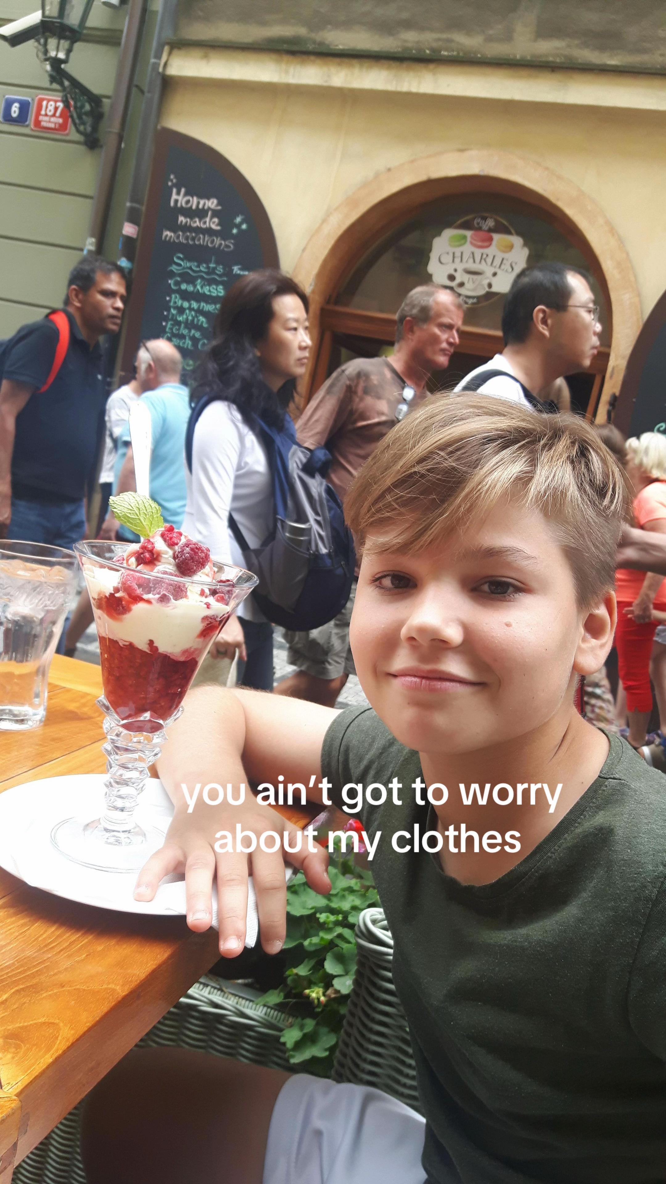 @laura