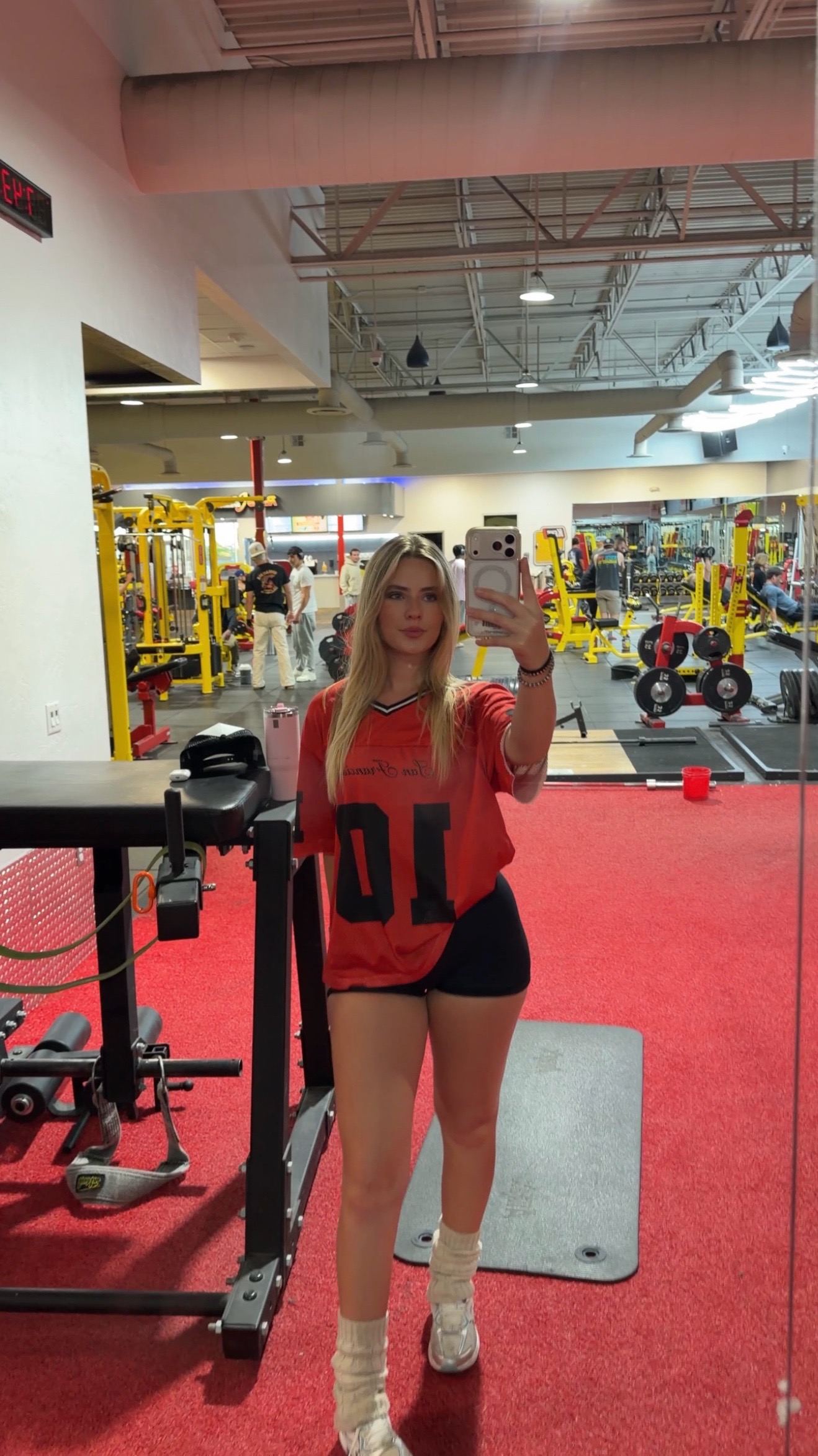 @janetallred
