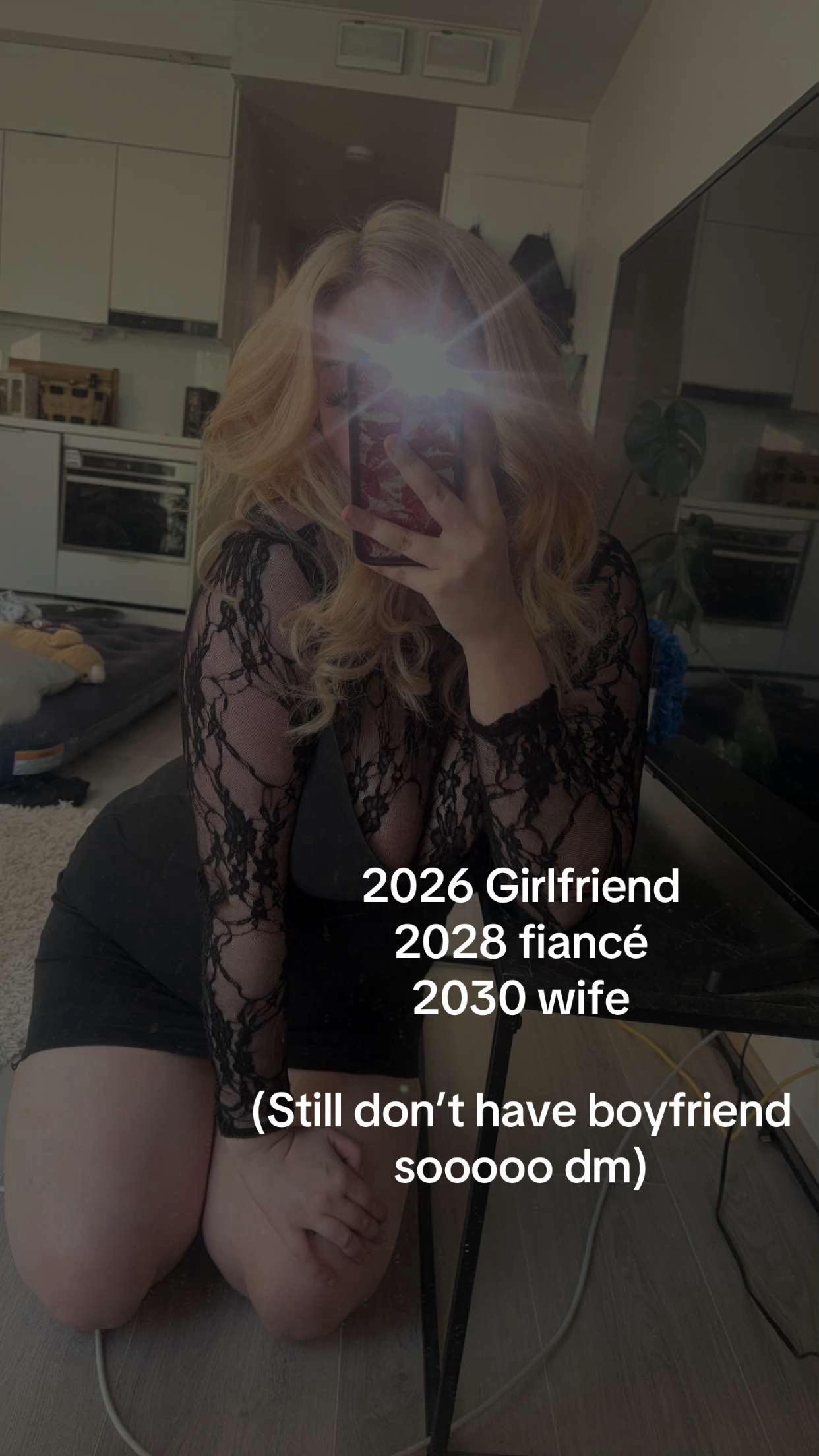 @neealovely_