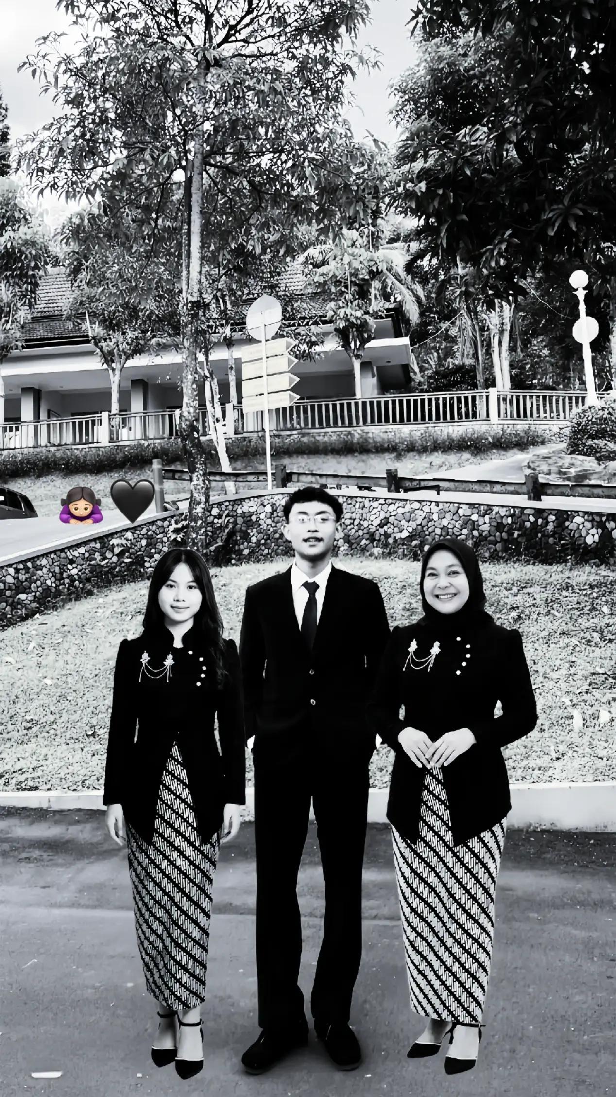@r ǝ &igrave;