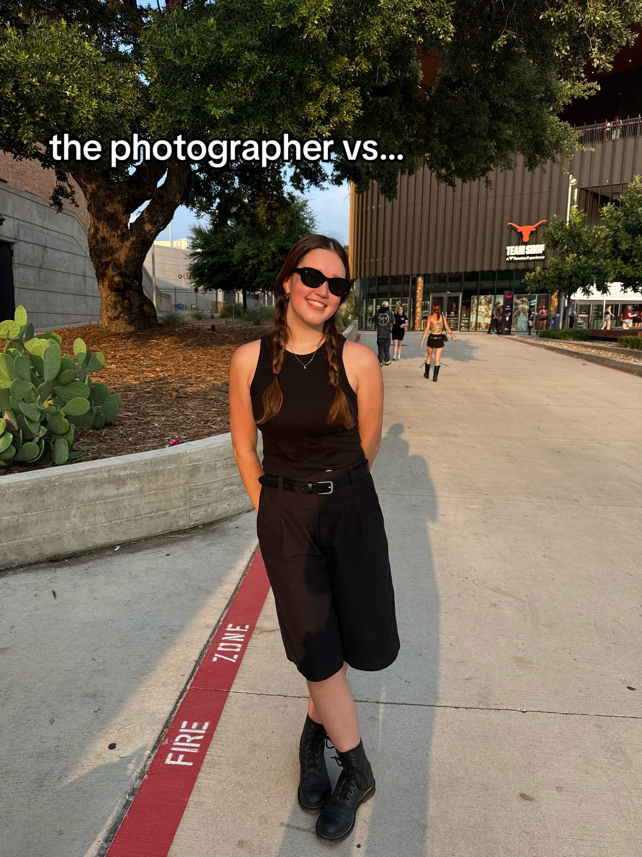 @claire | live music photog