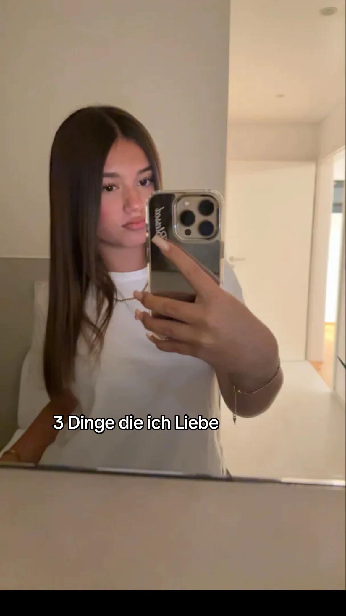 @⚜️