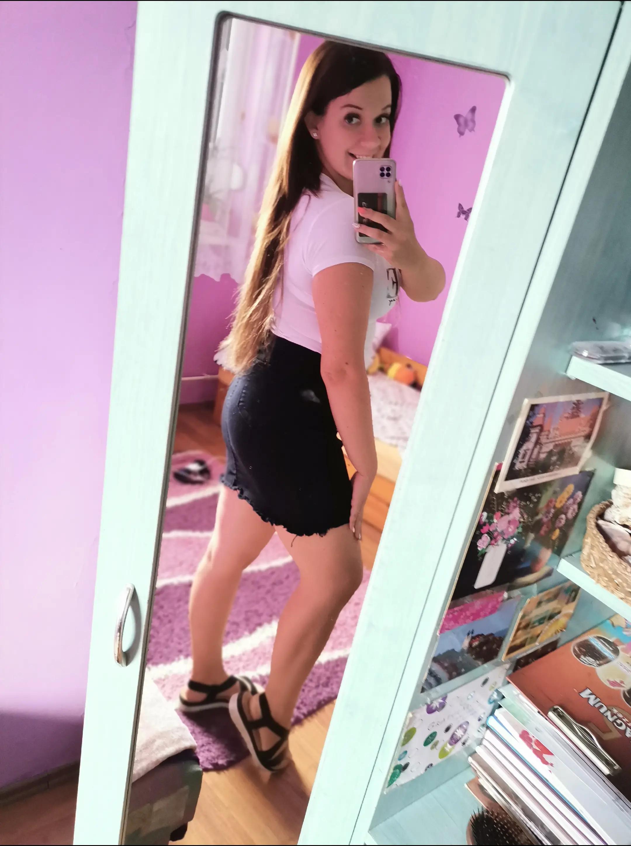 @Dóri🎀