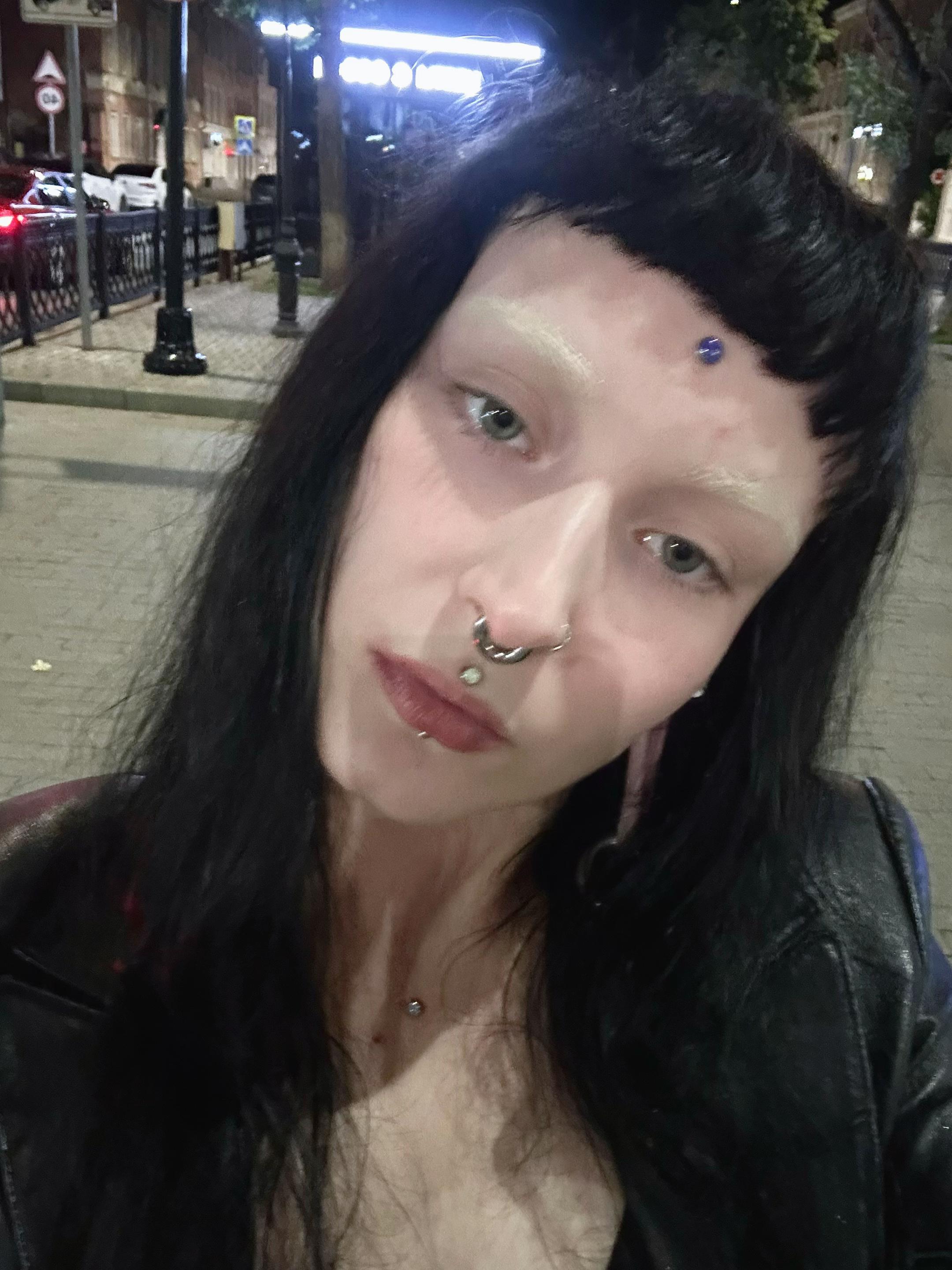 @eepy_emo