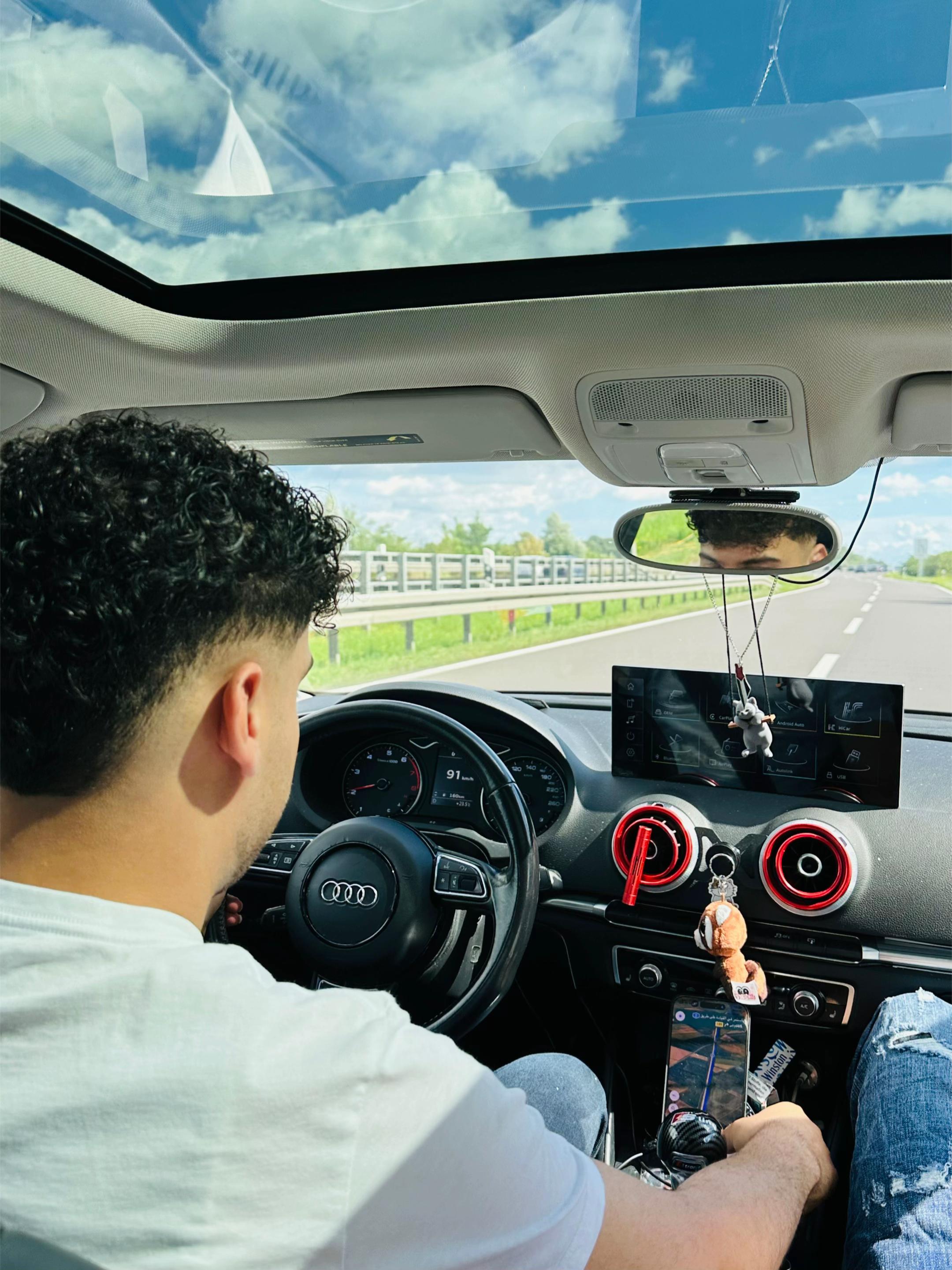 @:﮼Youssef Zourob .🚗