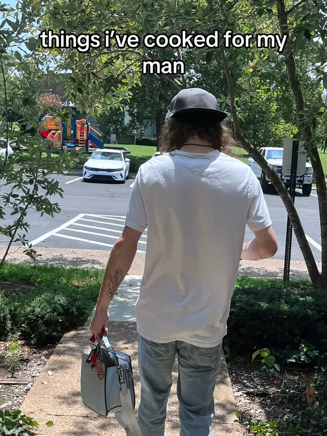 @𝑚𝑎𝑑𝑖 ✰