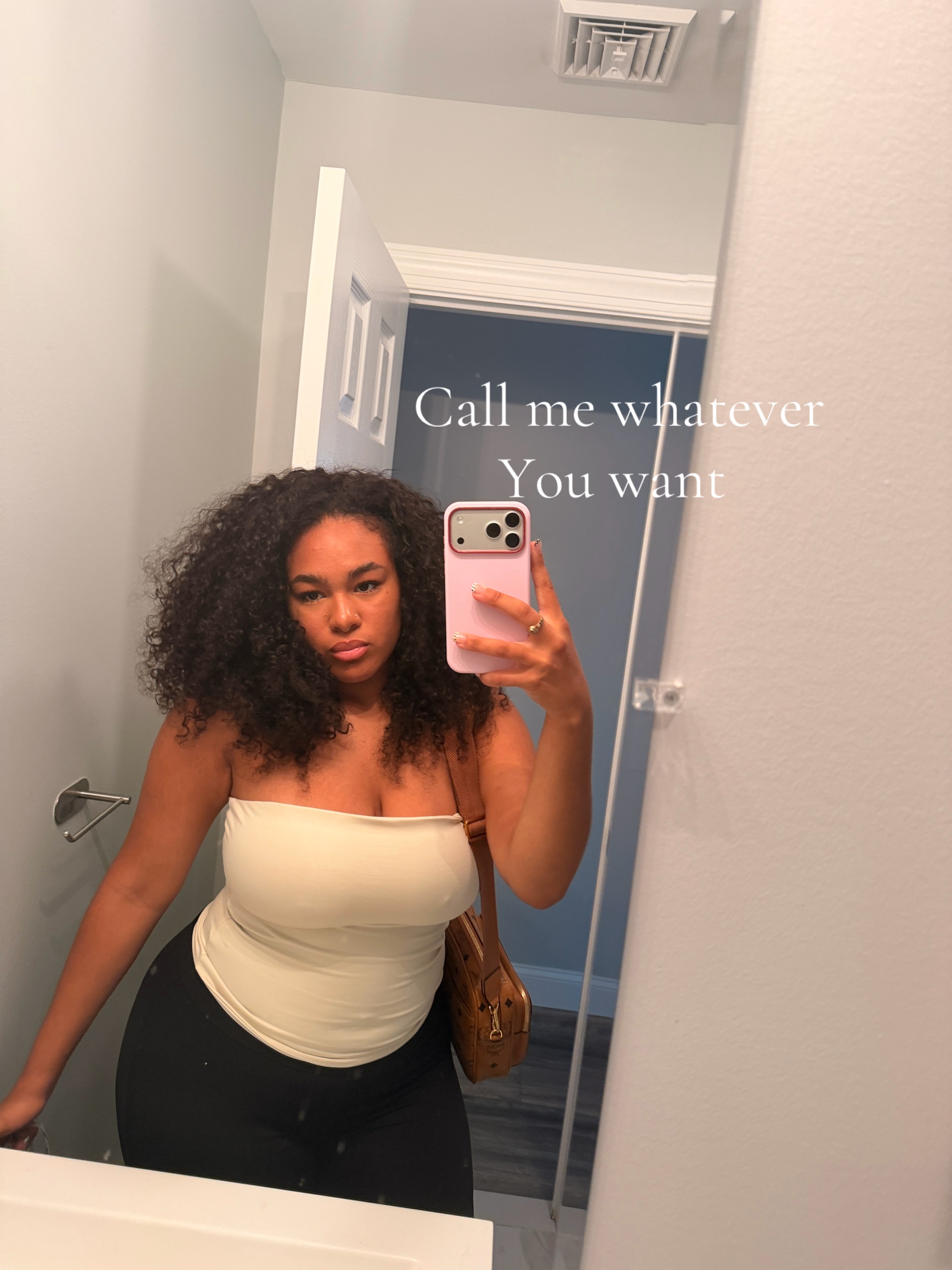 @Desiree🎀