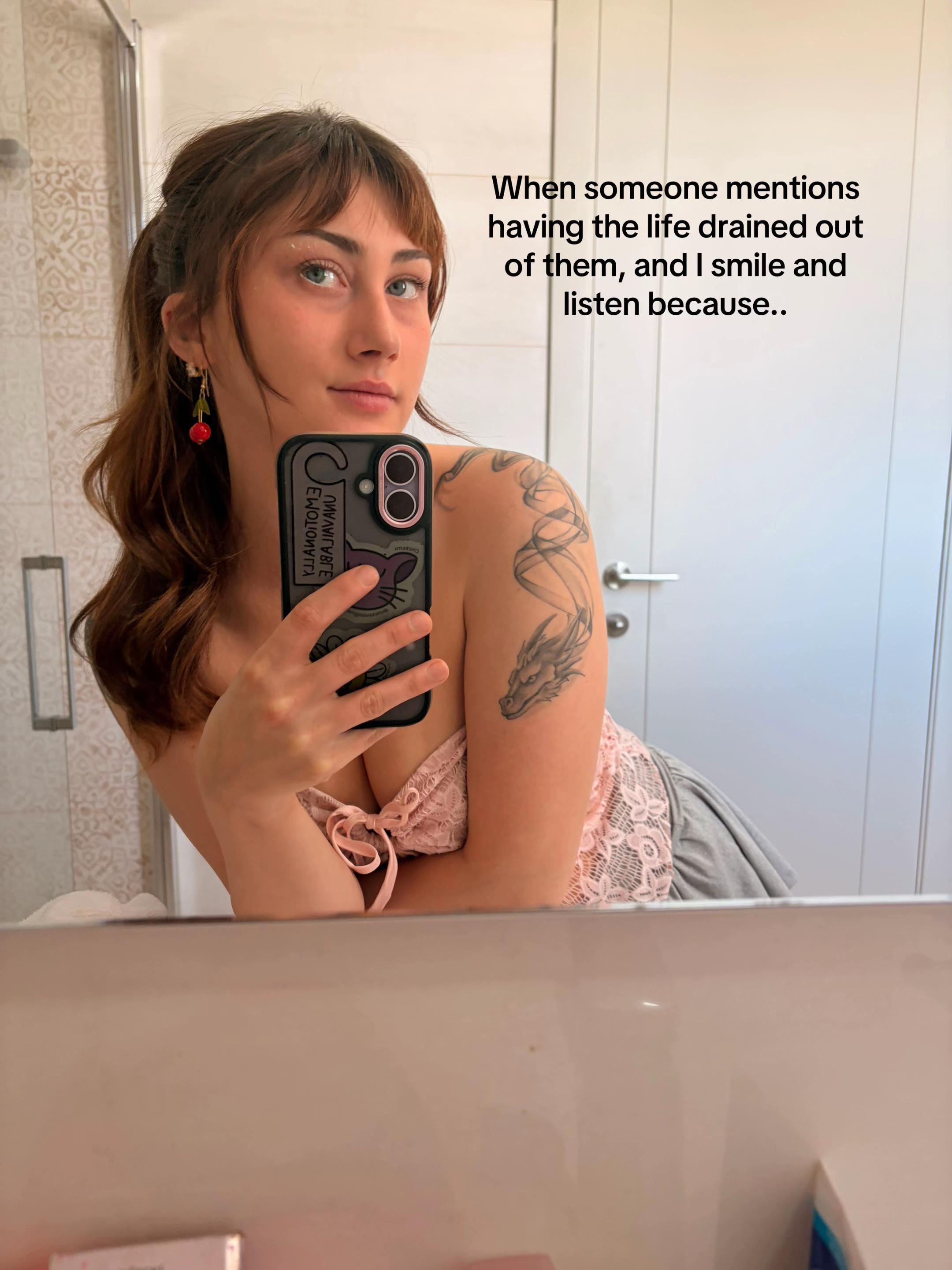 @Lilybethco