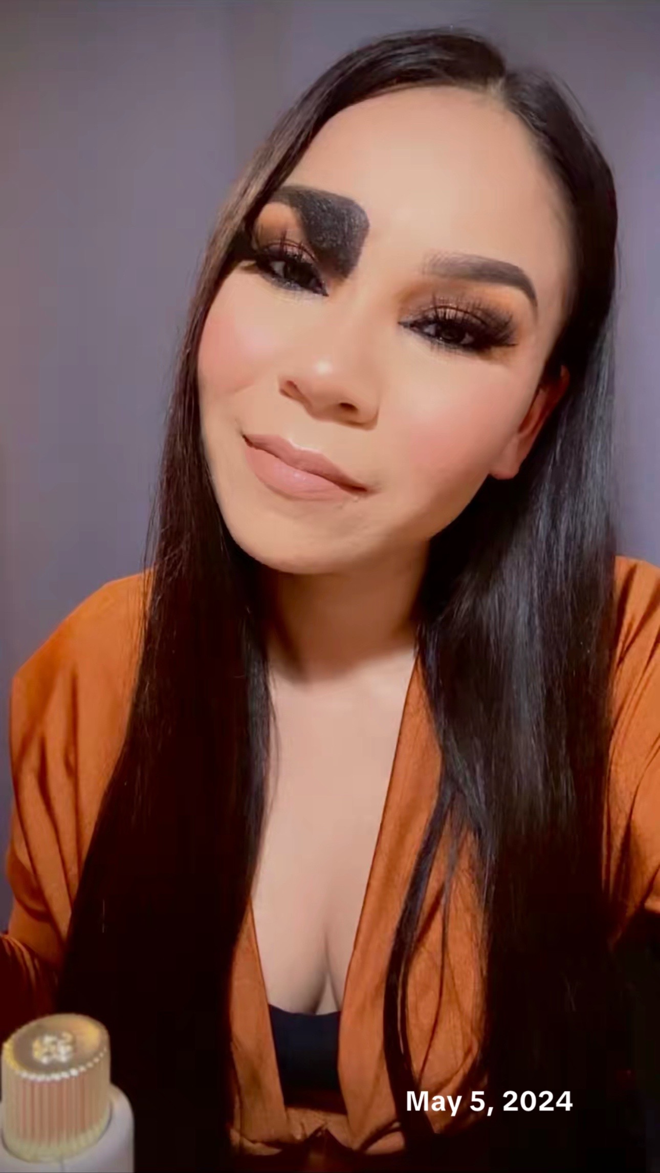 @️Angie Cast