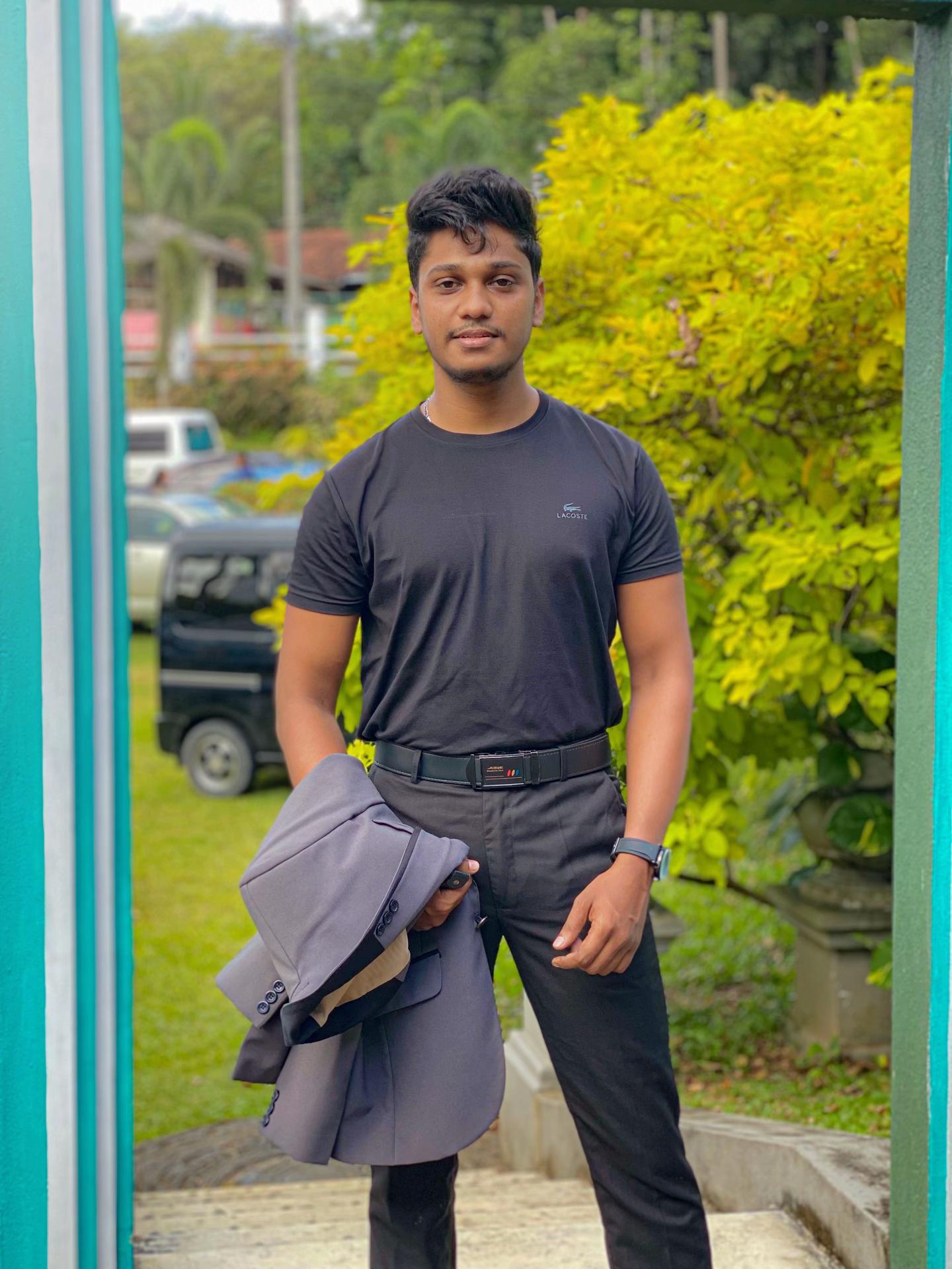@Nethra_Jayasekara