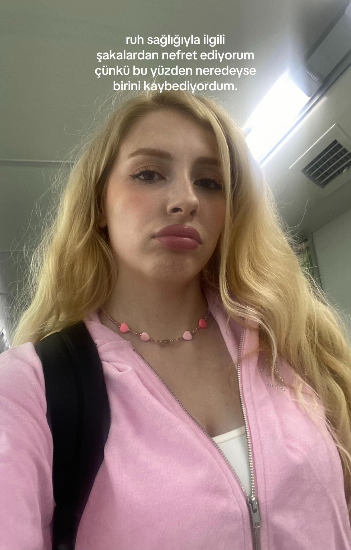 @౨ৎ𝓂𝑒𝓁𝒾𝓈 𝑜𝓃𝒾𝓏♡