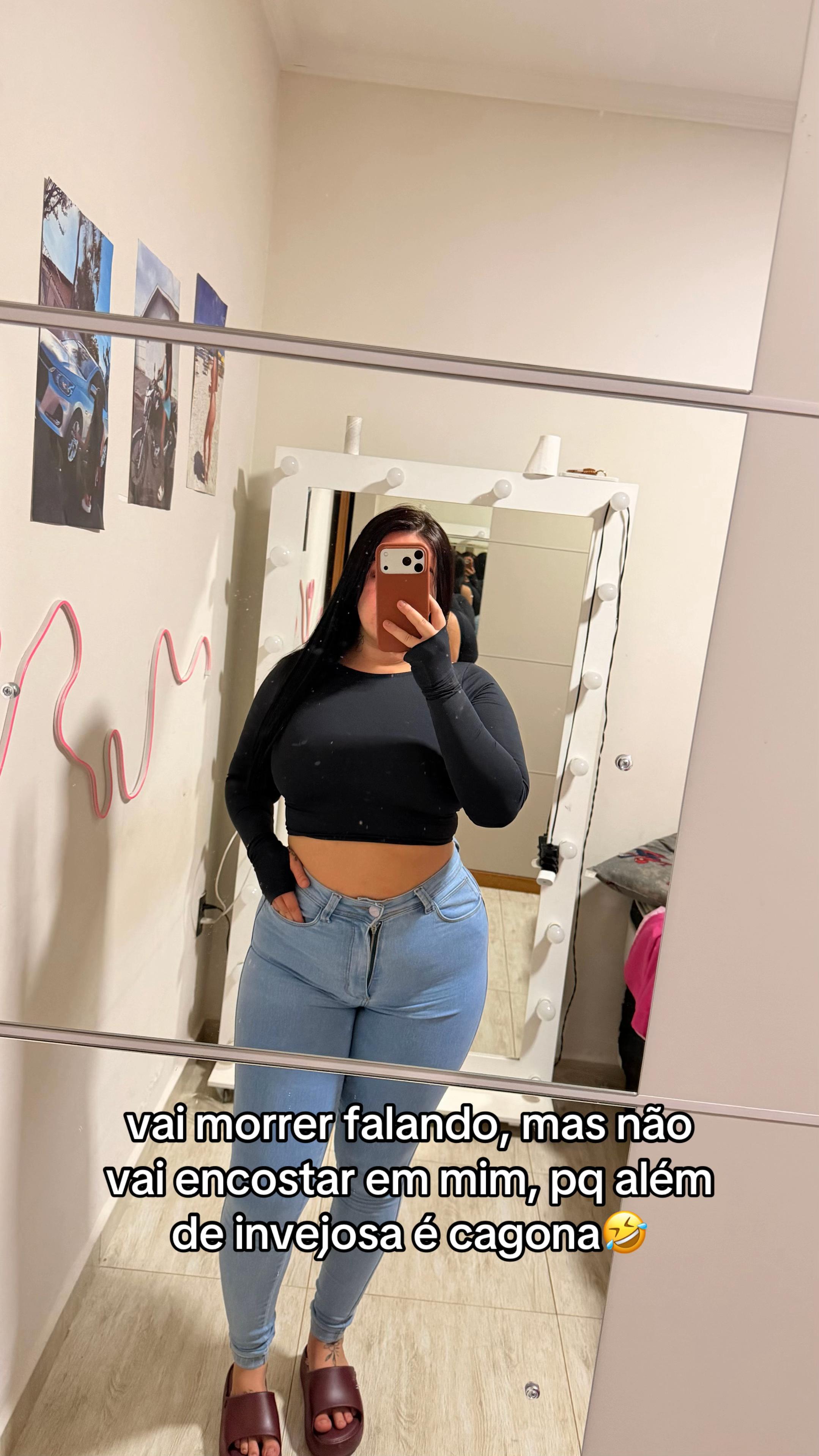 @_juliaaa2