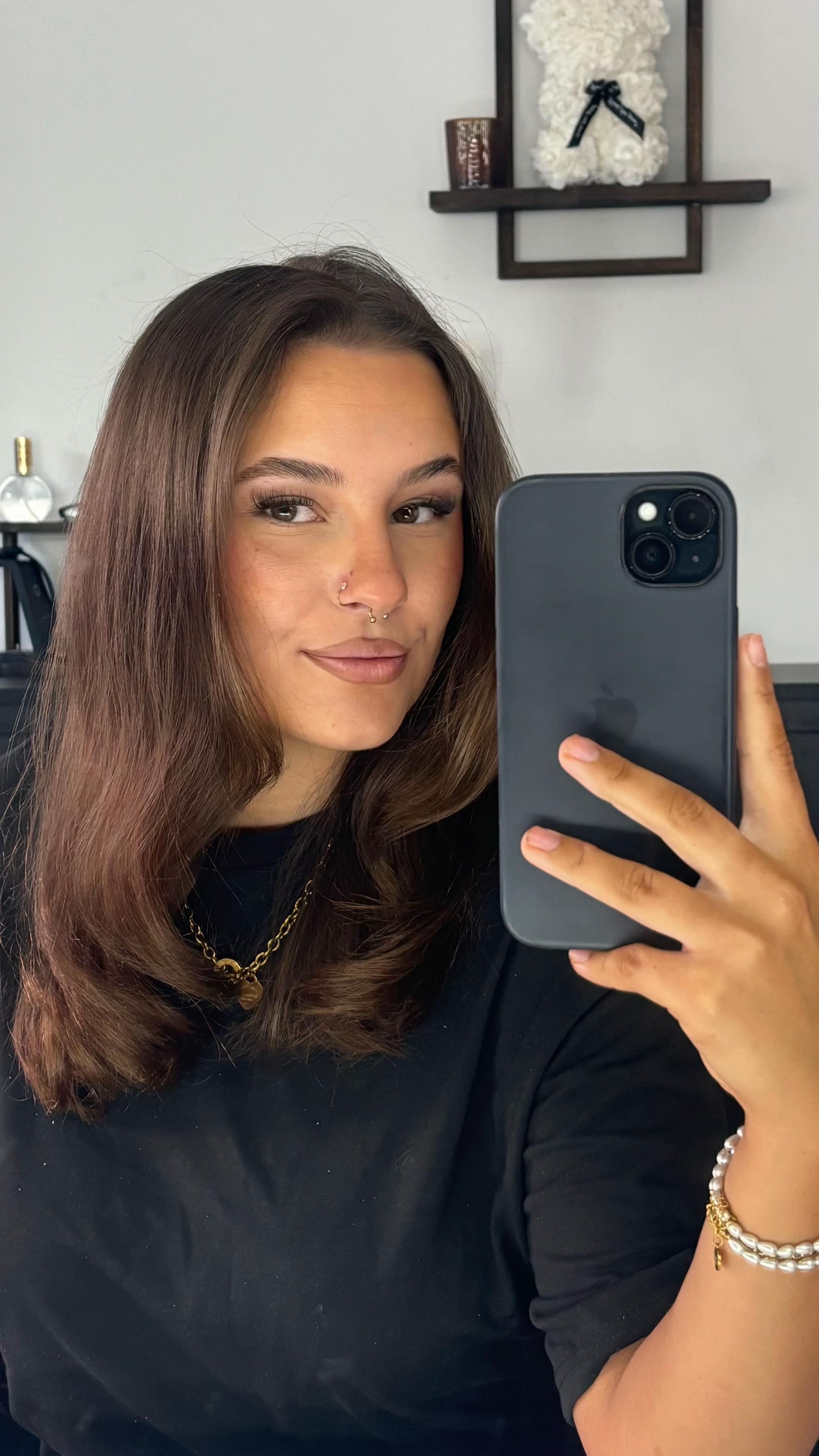 @𝐛𝐞𝐥𝐥𝐚
