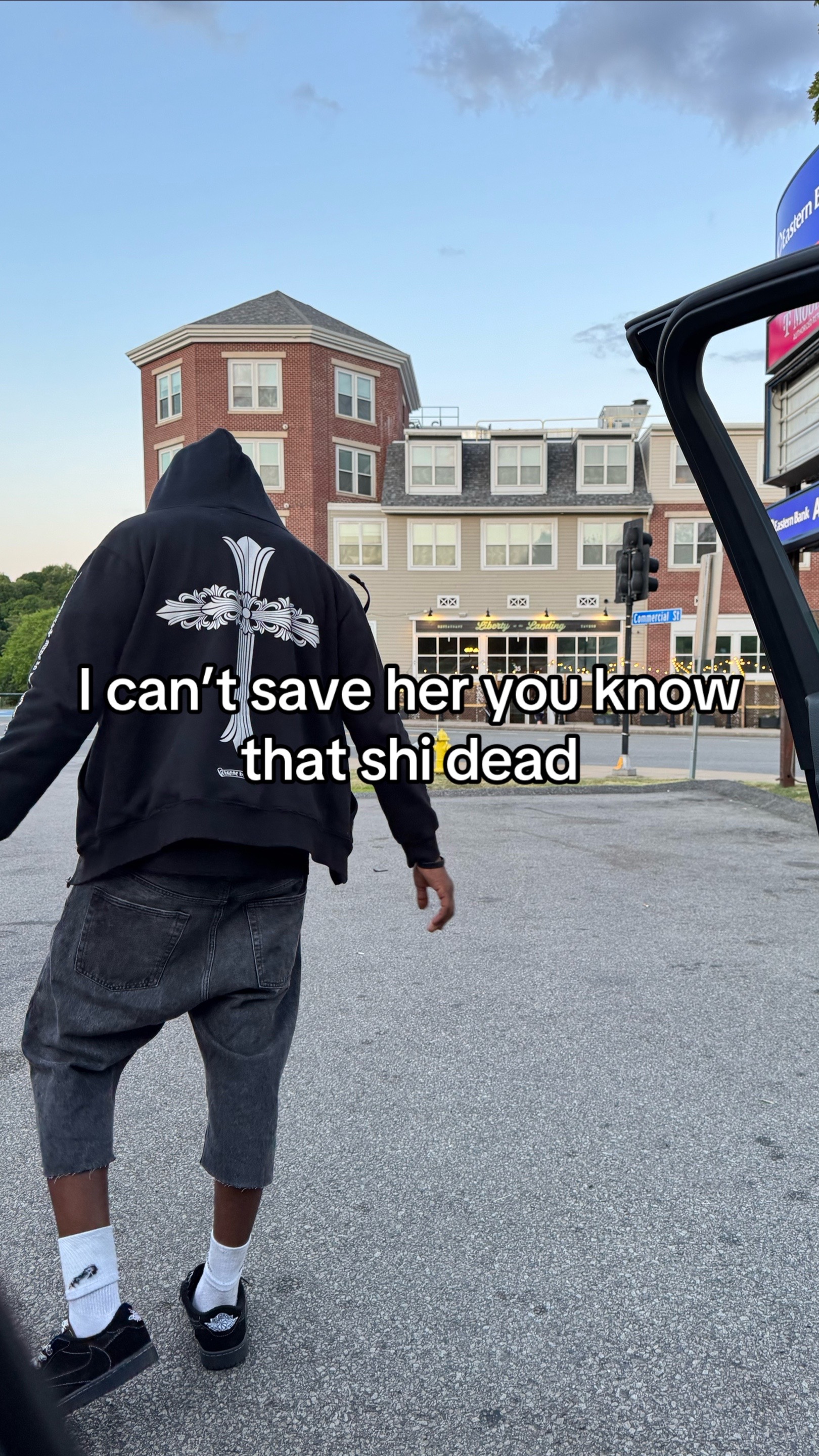 @🧑🏾🦯➡️