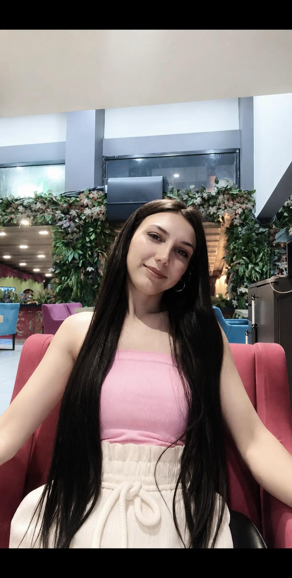 @ℰ