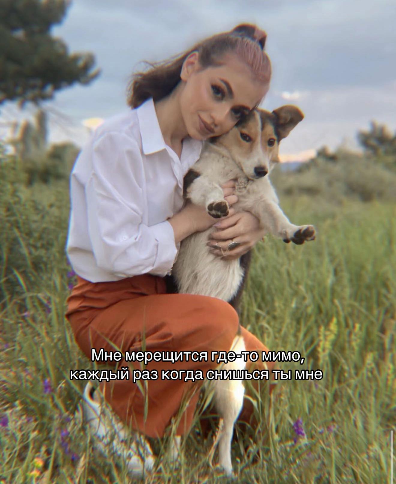 @_Angel&aacute;_
