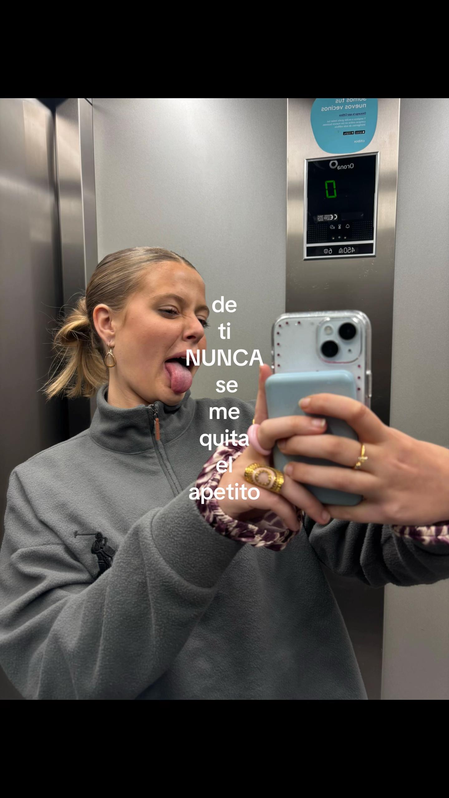 @🪩