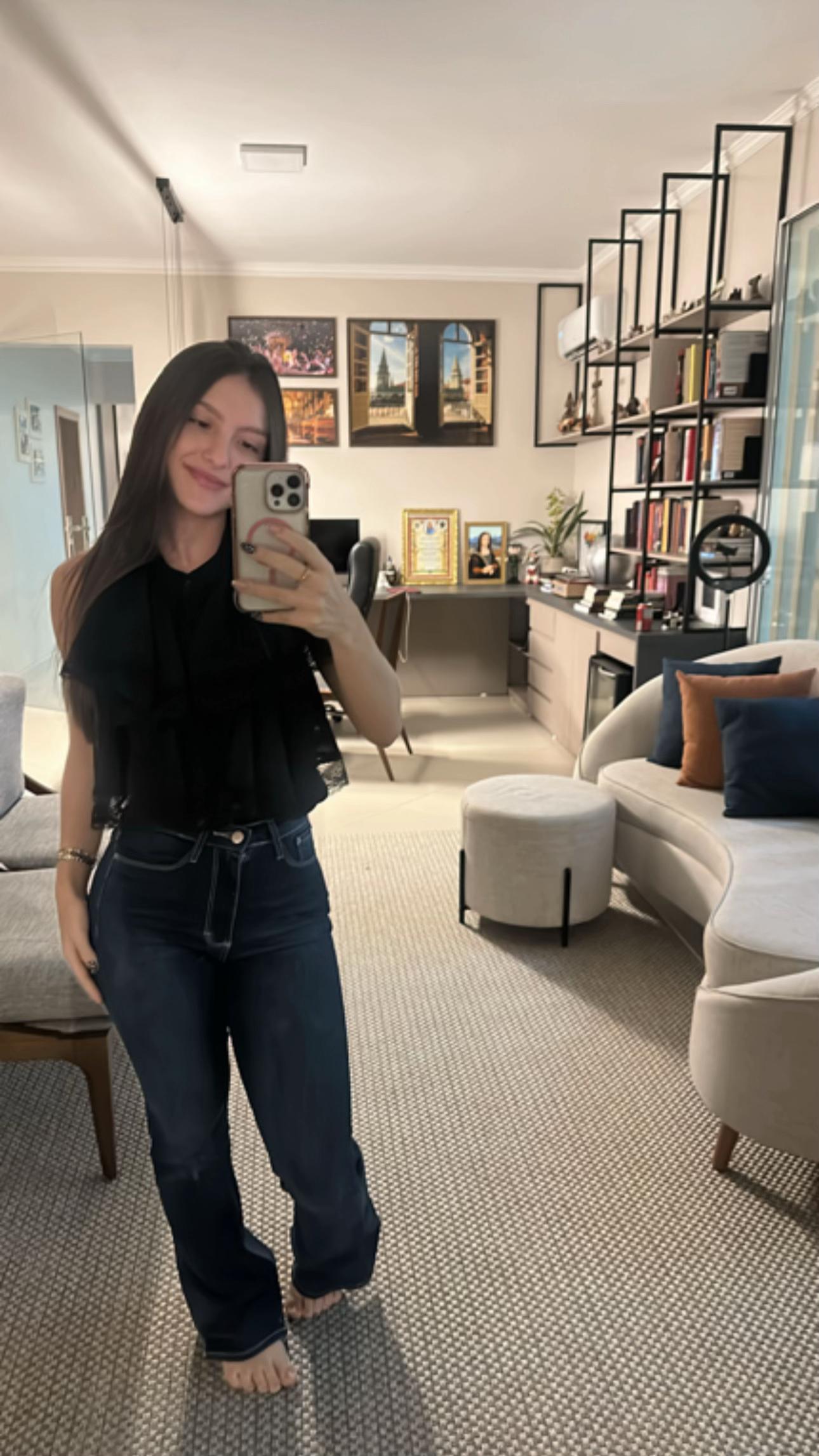 @Ju✨