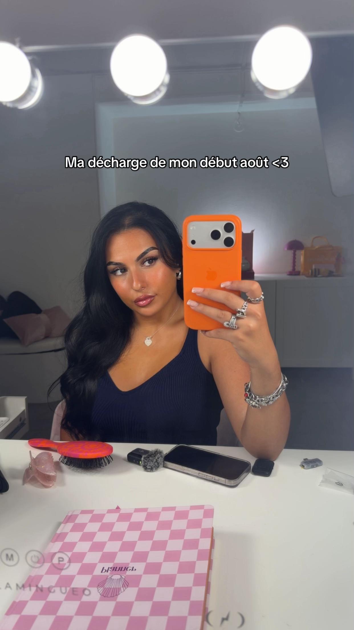 @Camilia