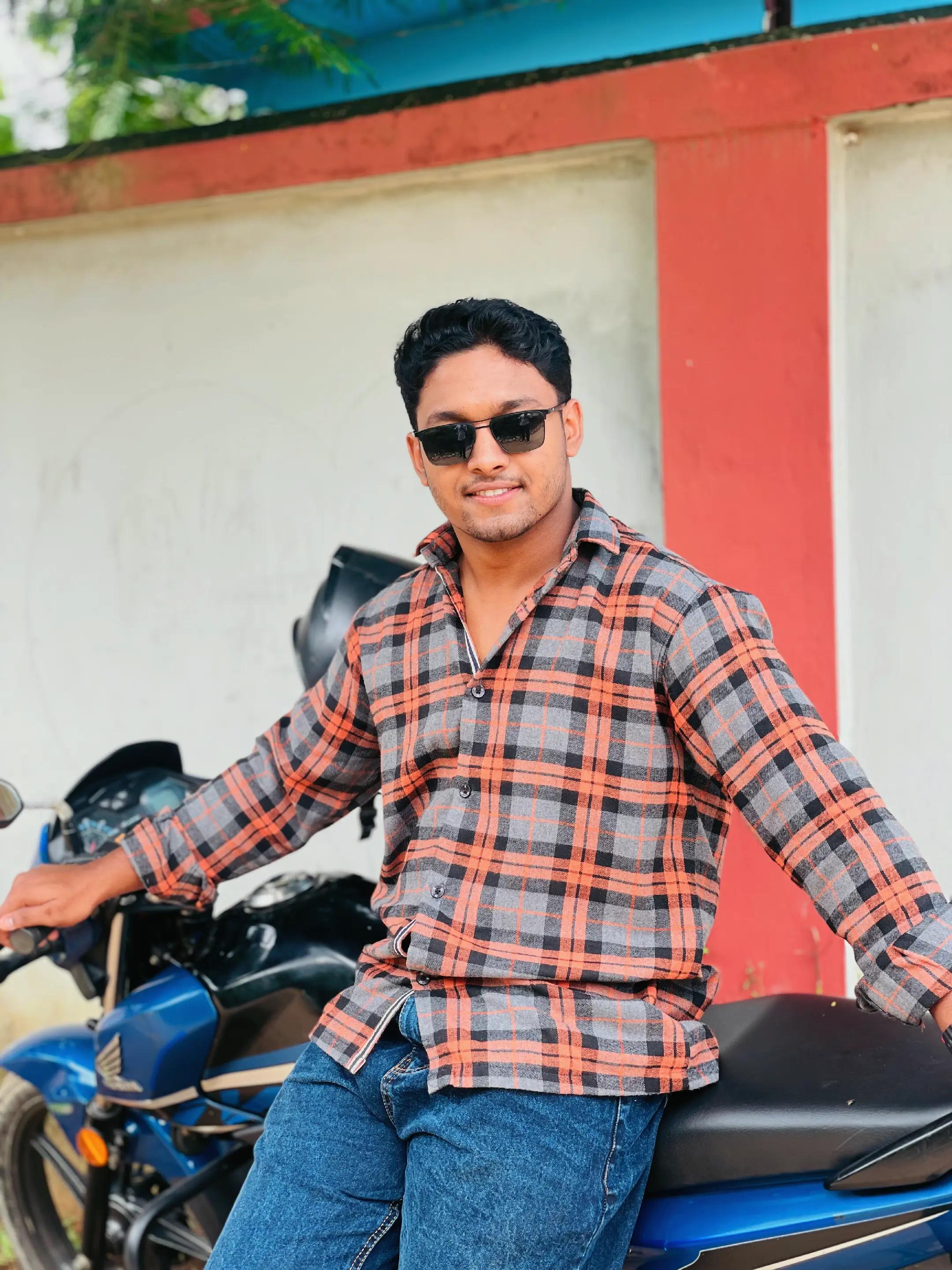 @পরিবারের বড় ছেলে