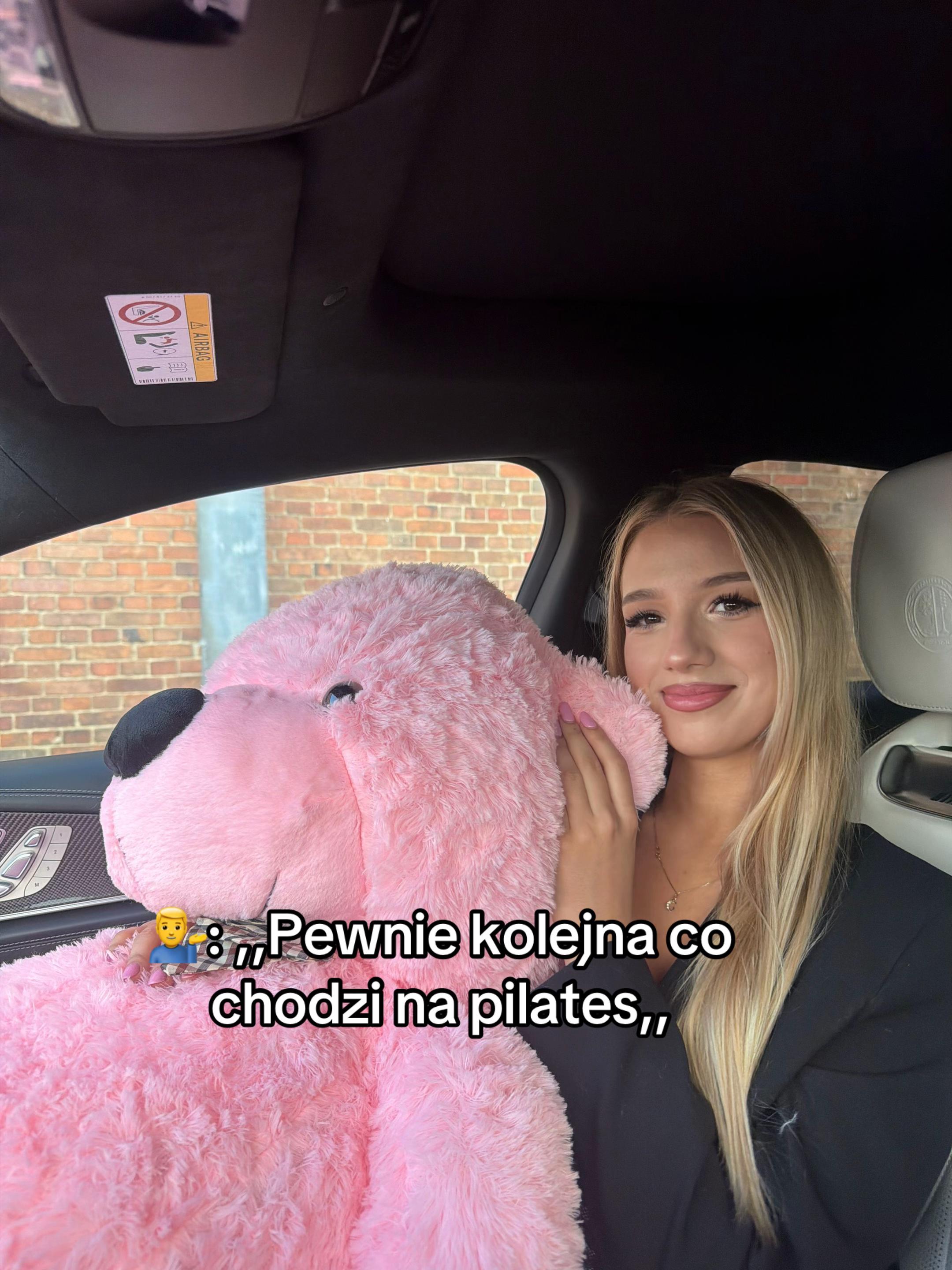 @skosia_