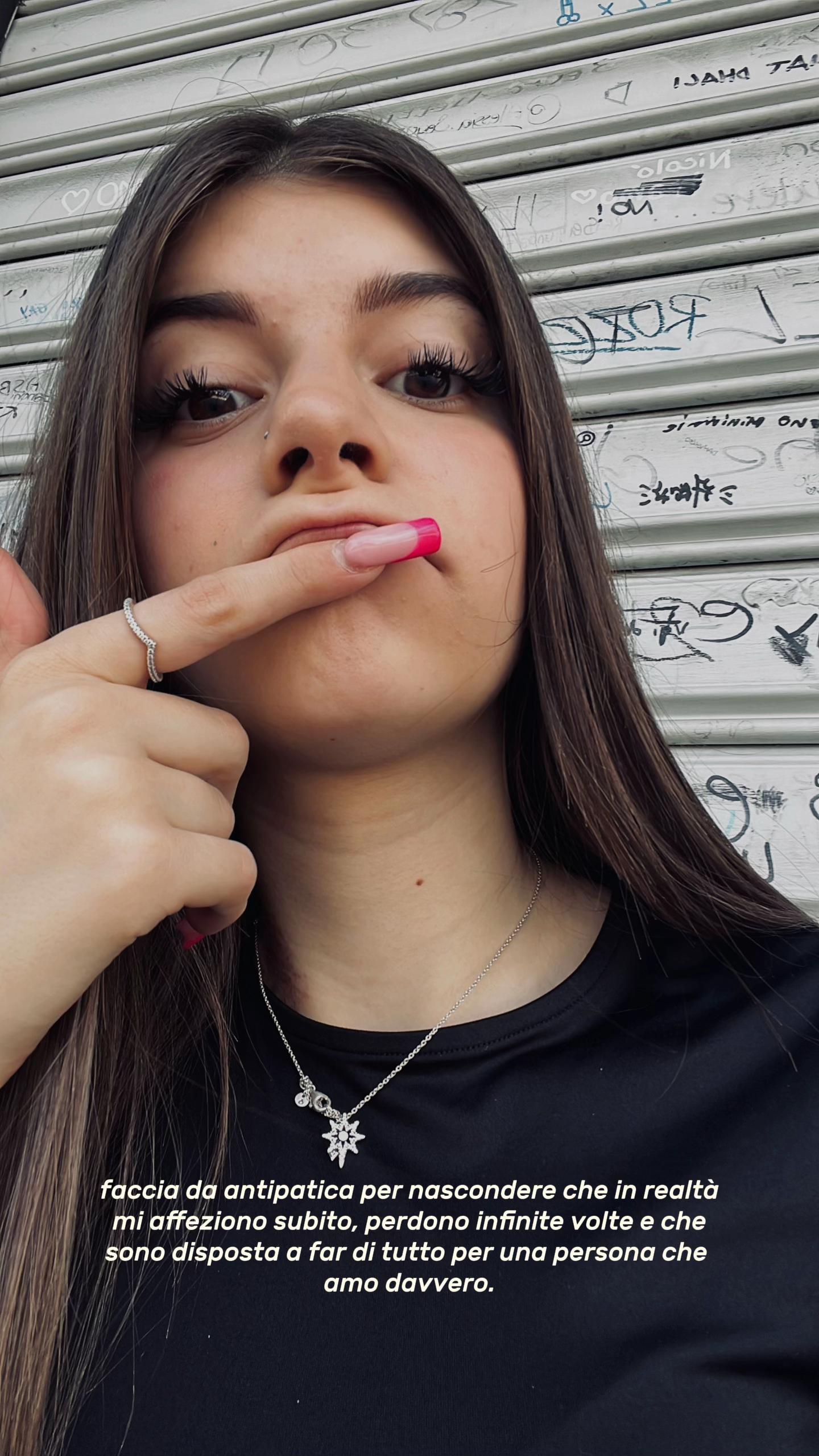 @𝟐𝟐