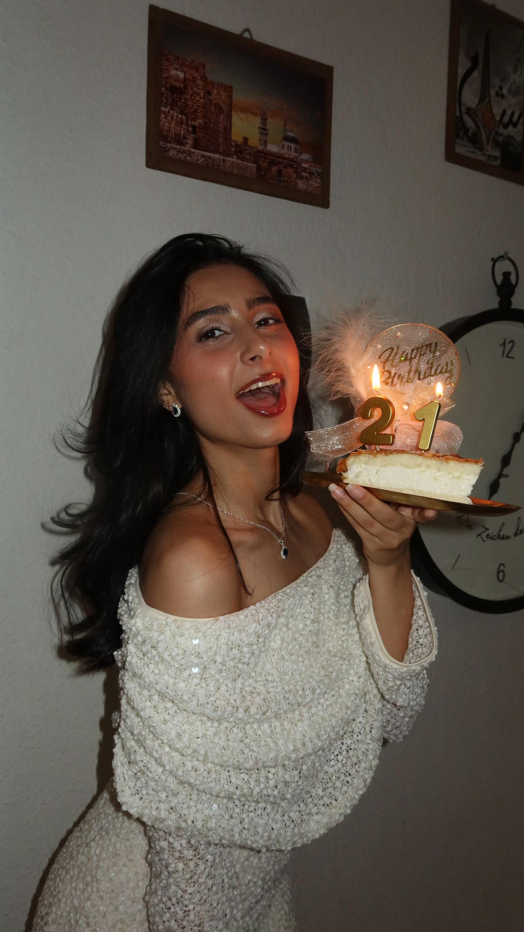 @𝓣𝓪𝓵𝓪 🕯️