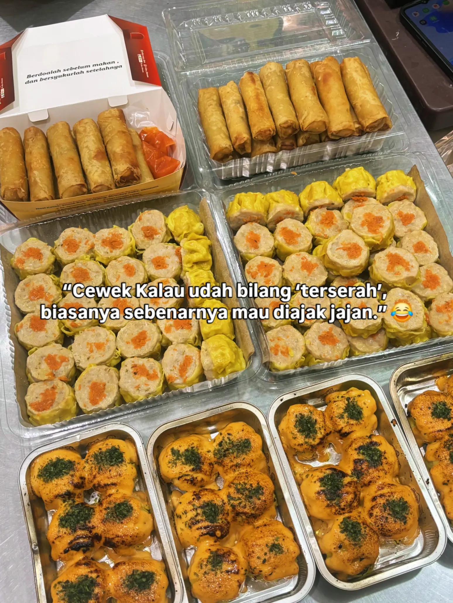 @Mbak Mel si Owner Dimsum