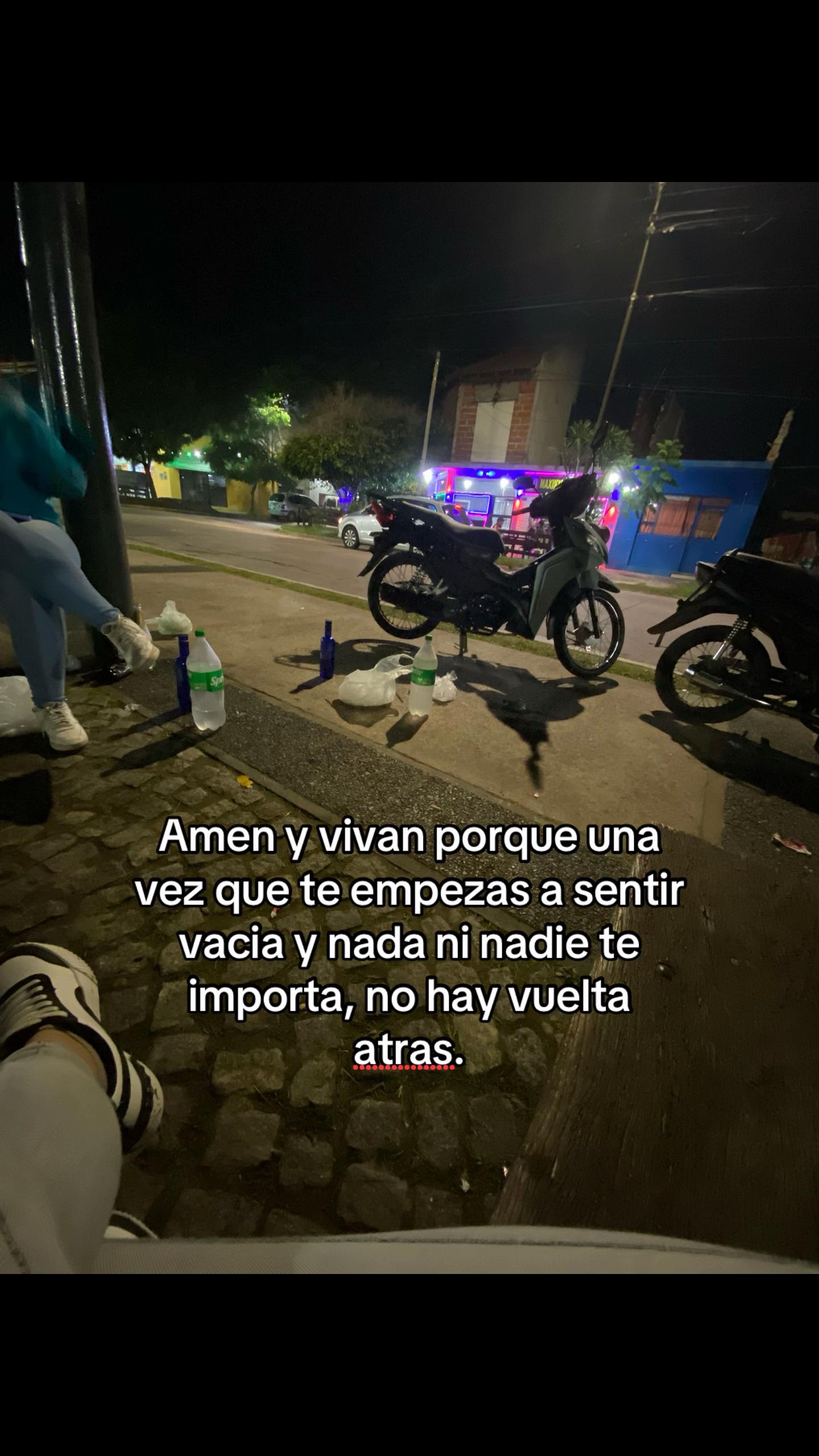 @𝑨𝒏𝒕𝒐𝒏𝒆𝒍𝒍𝒂