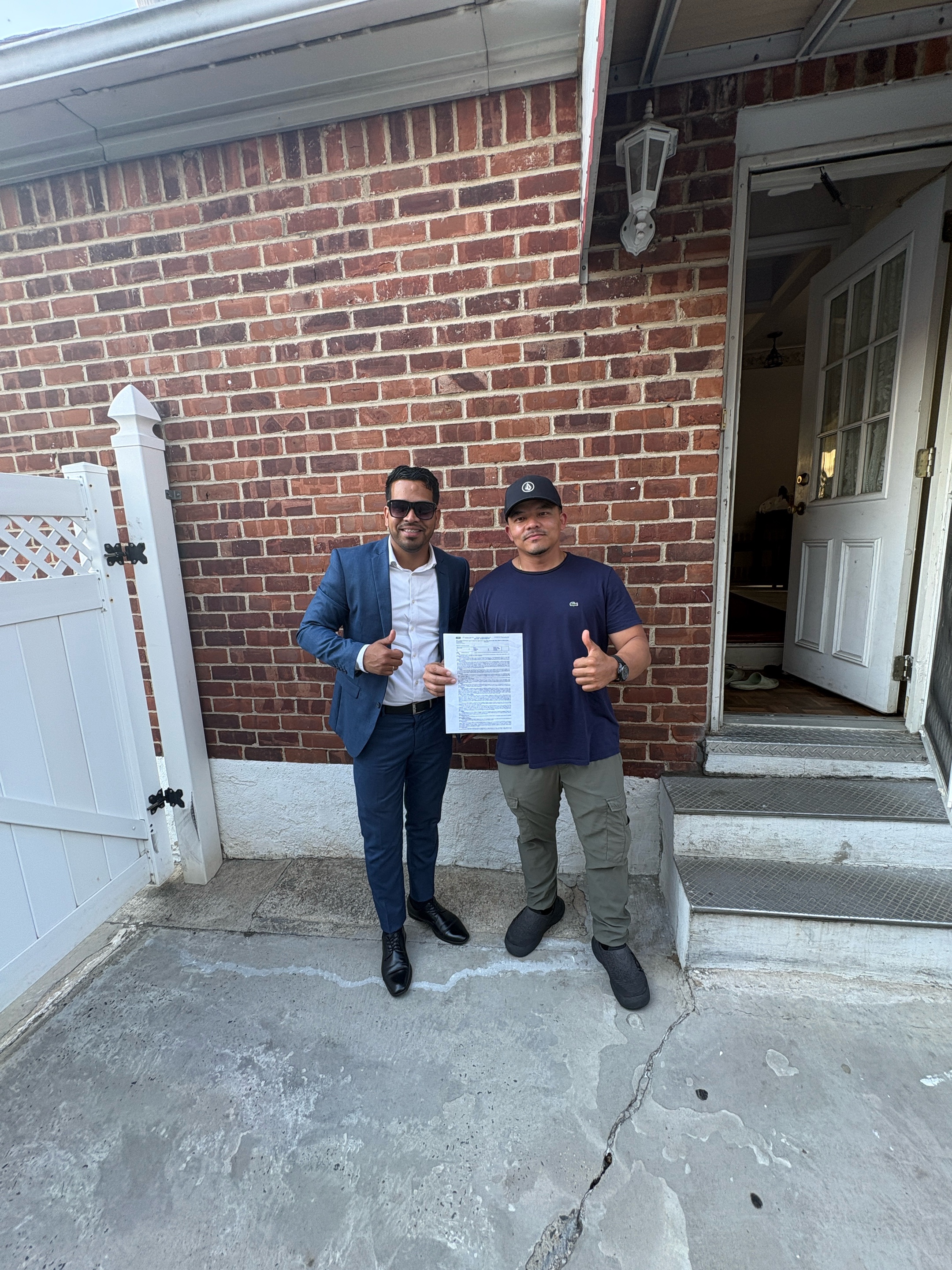 @Hugo Charris Real state Agent