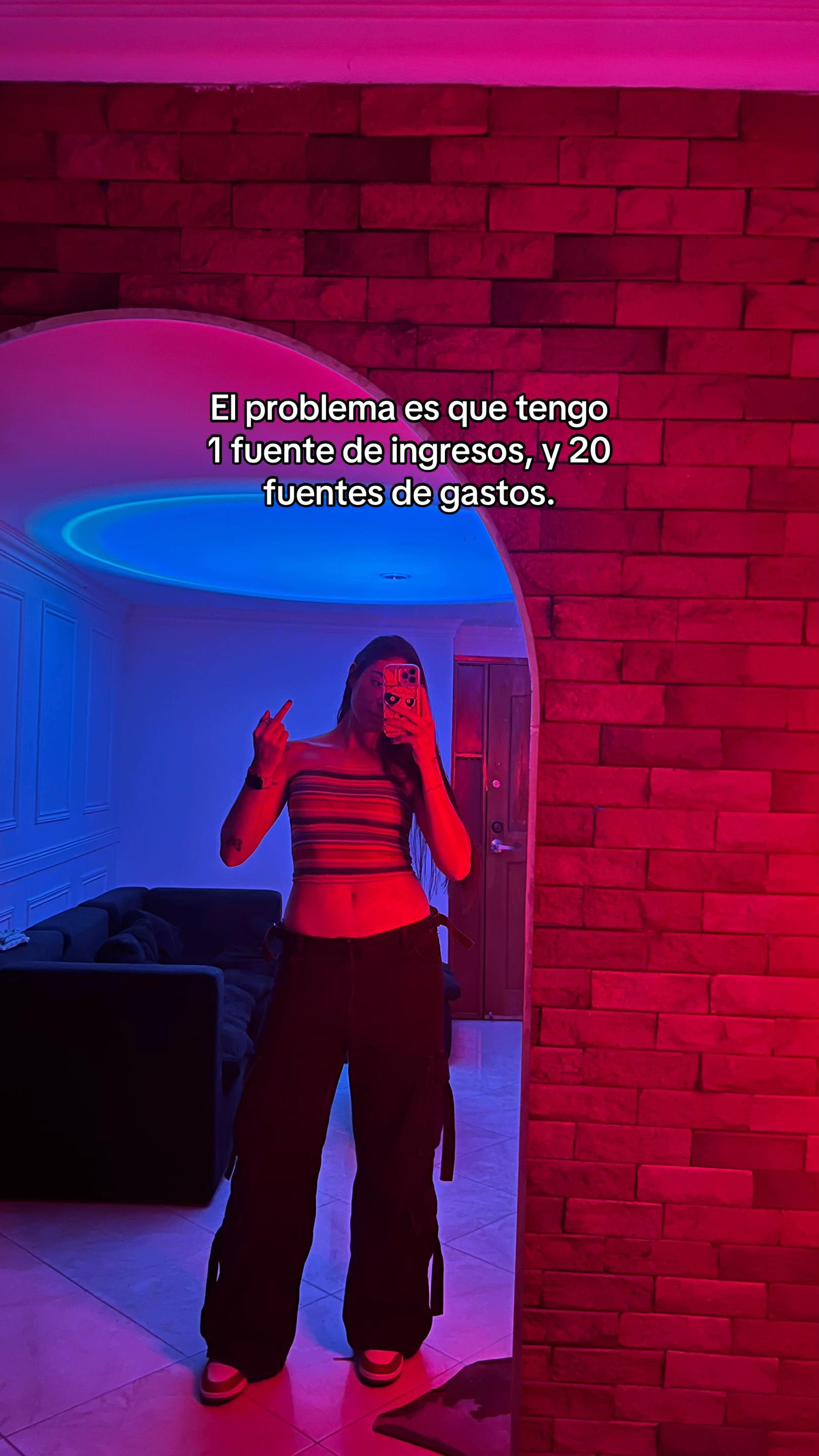 @Caro H.🧃